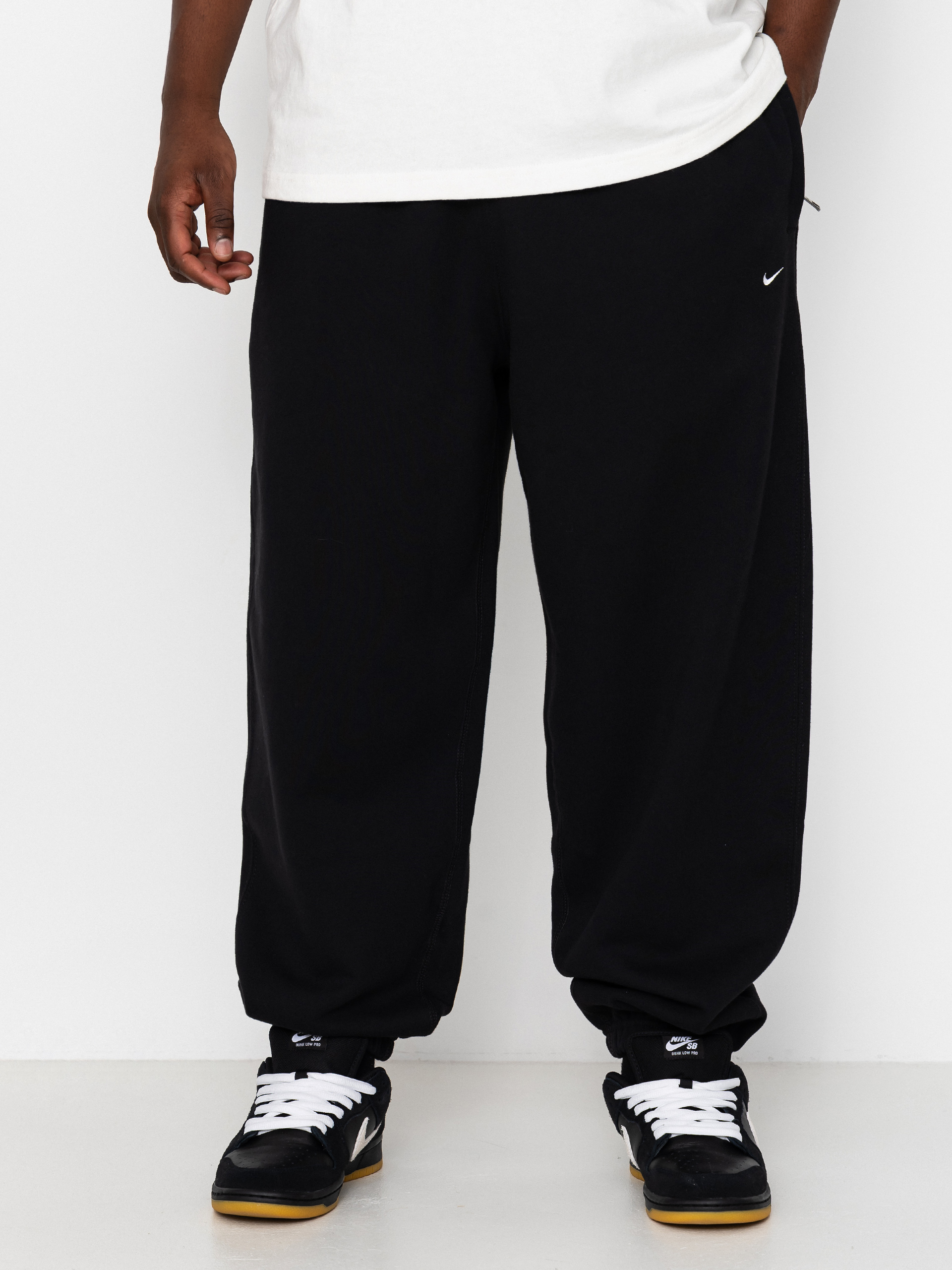 Kalhoty Nike SB Solo Swoosh (black/black/white)