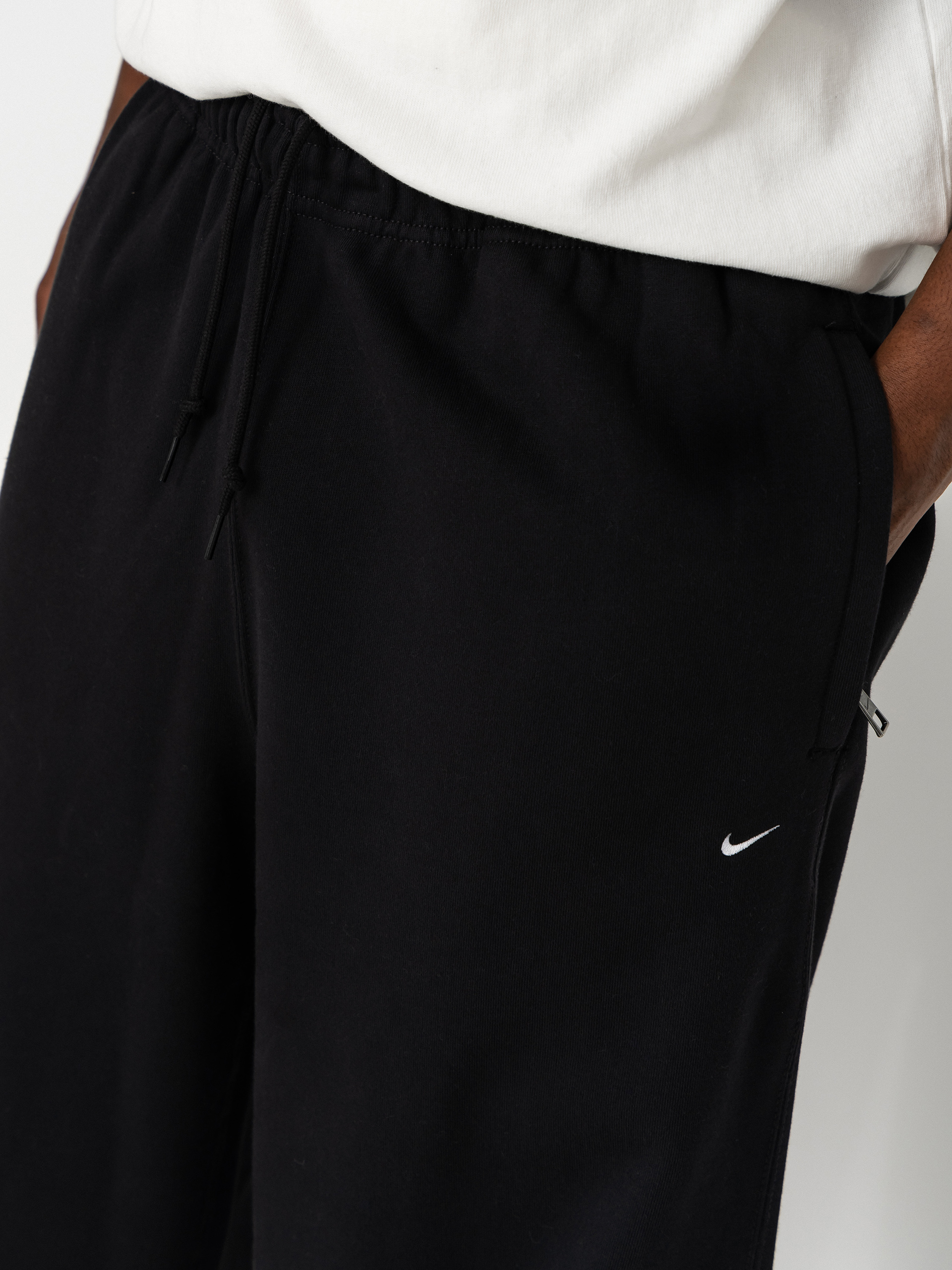 Kalhoty Nike SB Solo Swoosh (black/black/white)