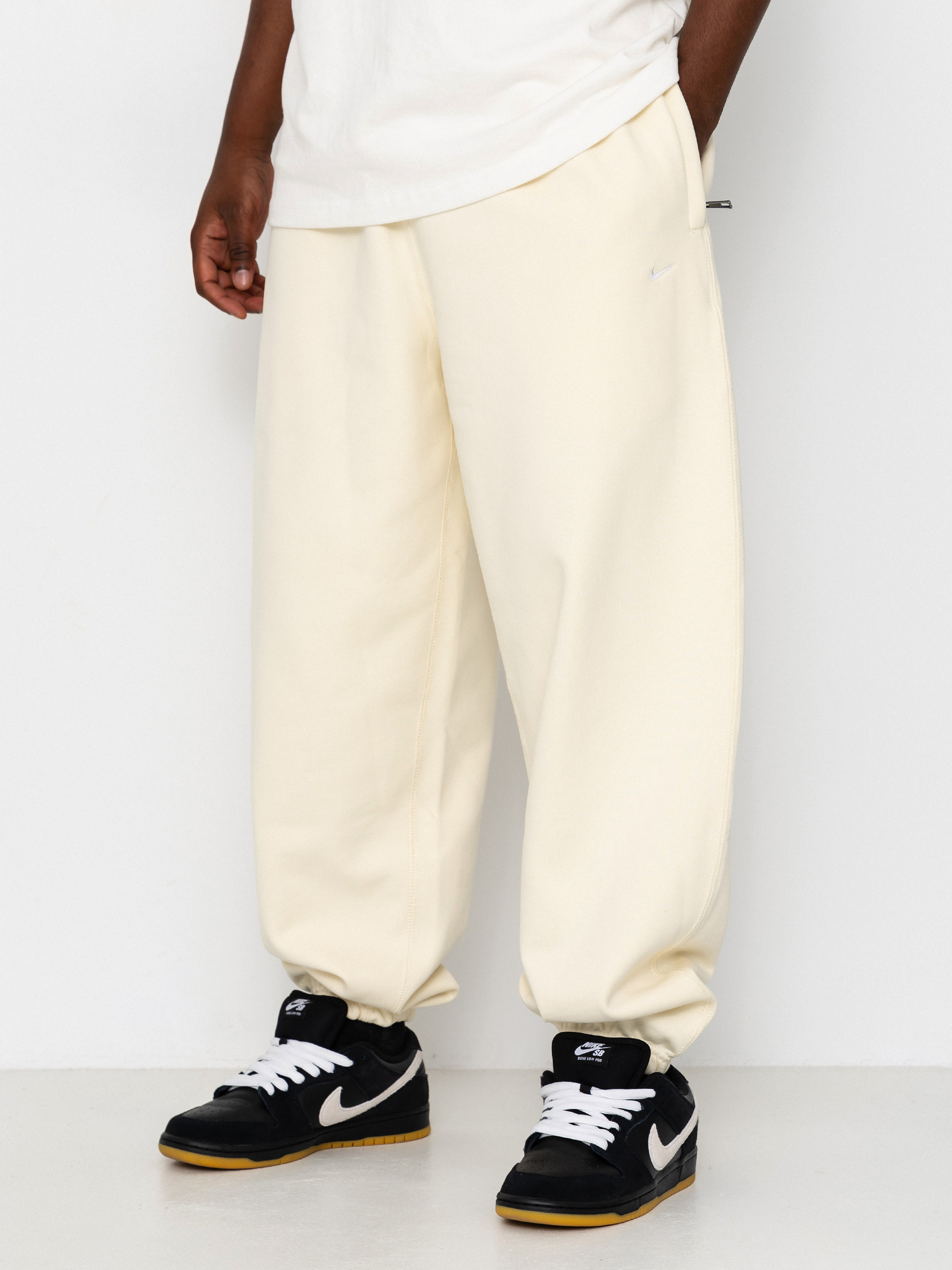 Kalhoty Nike SB Solo Swoosh (coconut milk/white)