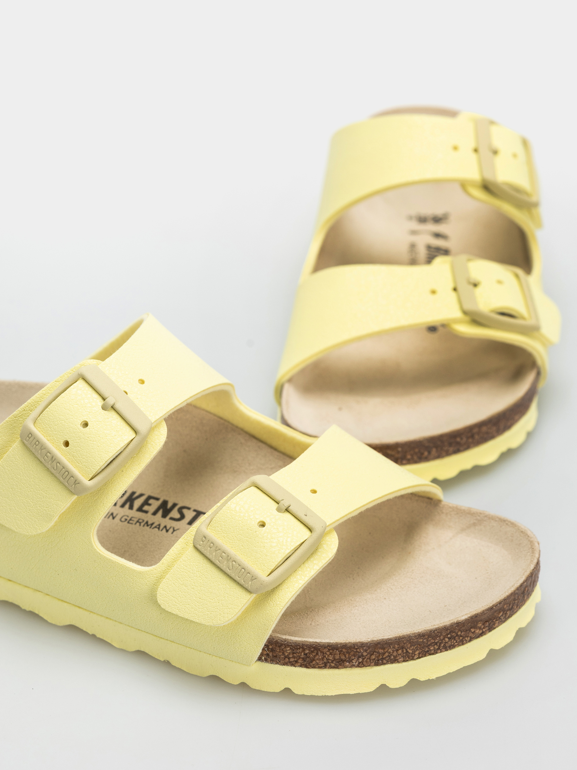 Plážovky Birkenstock Arizona Birko Flor Nubuk Narrow (popcorn)