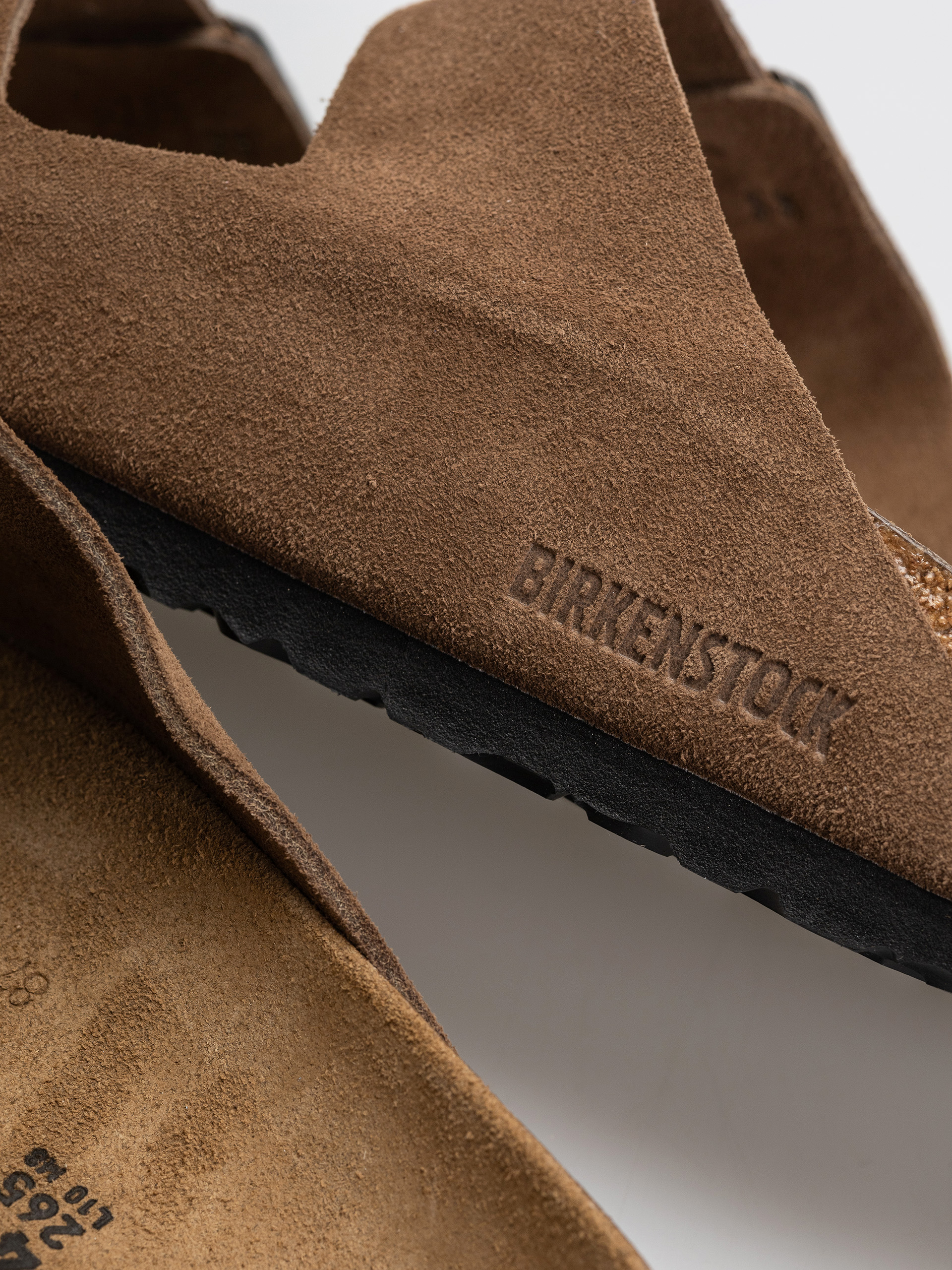 Plážovky Birkenstock Arizona Suede Leather Regular (dark tea)