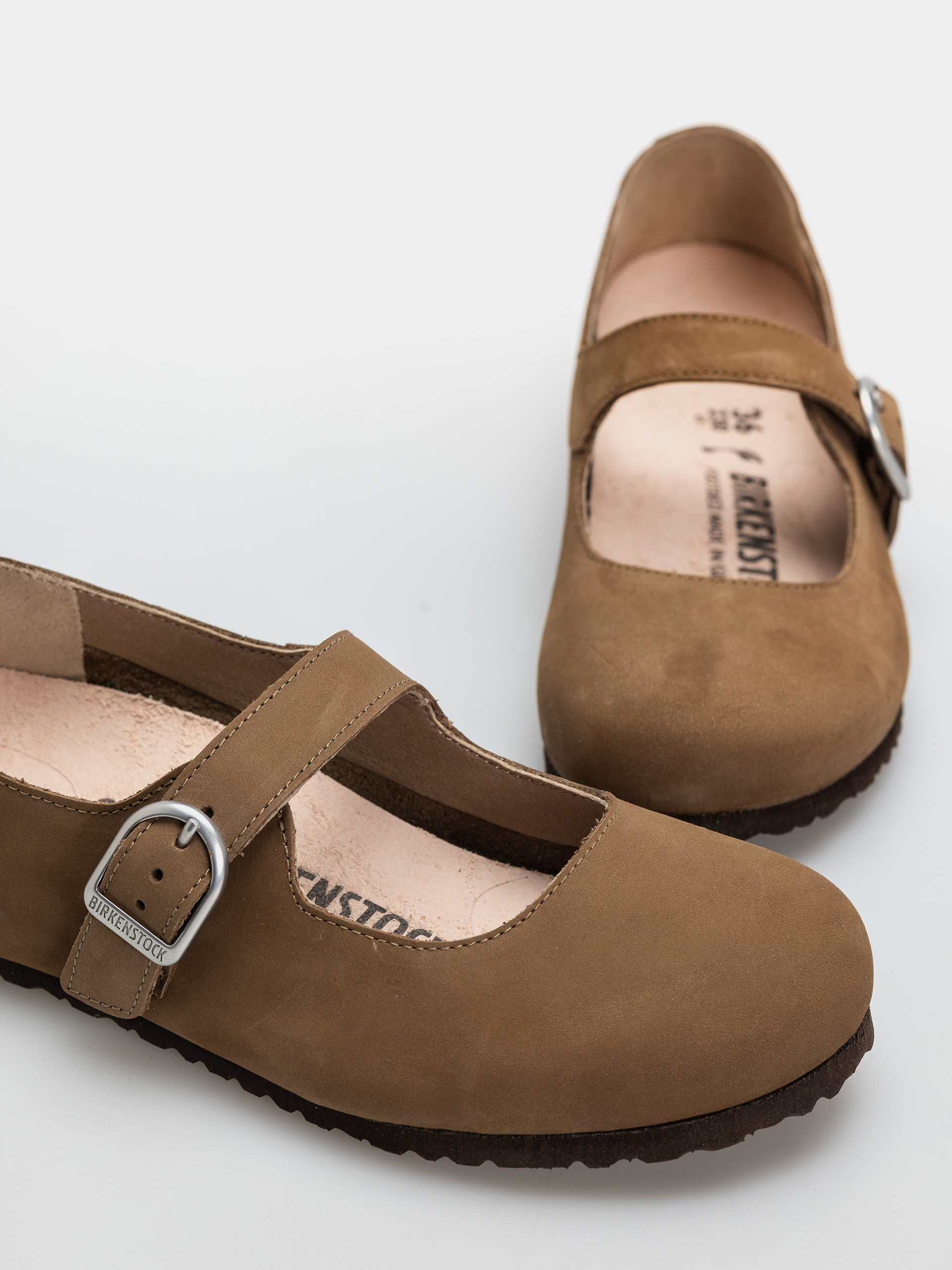 Plážovky Birkenstock Santa Clarita Nubuck Leather Narrow Wmn (dark tea)