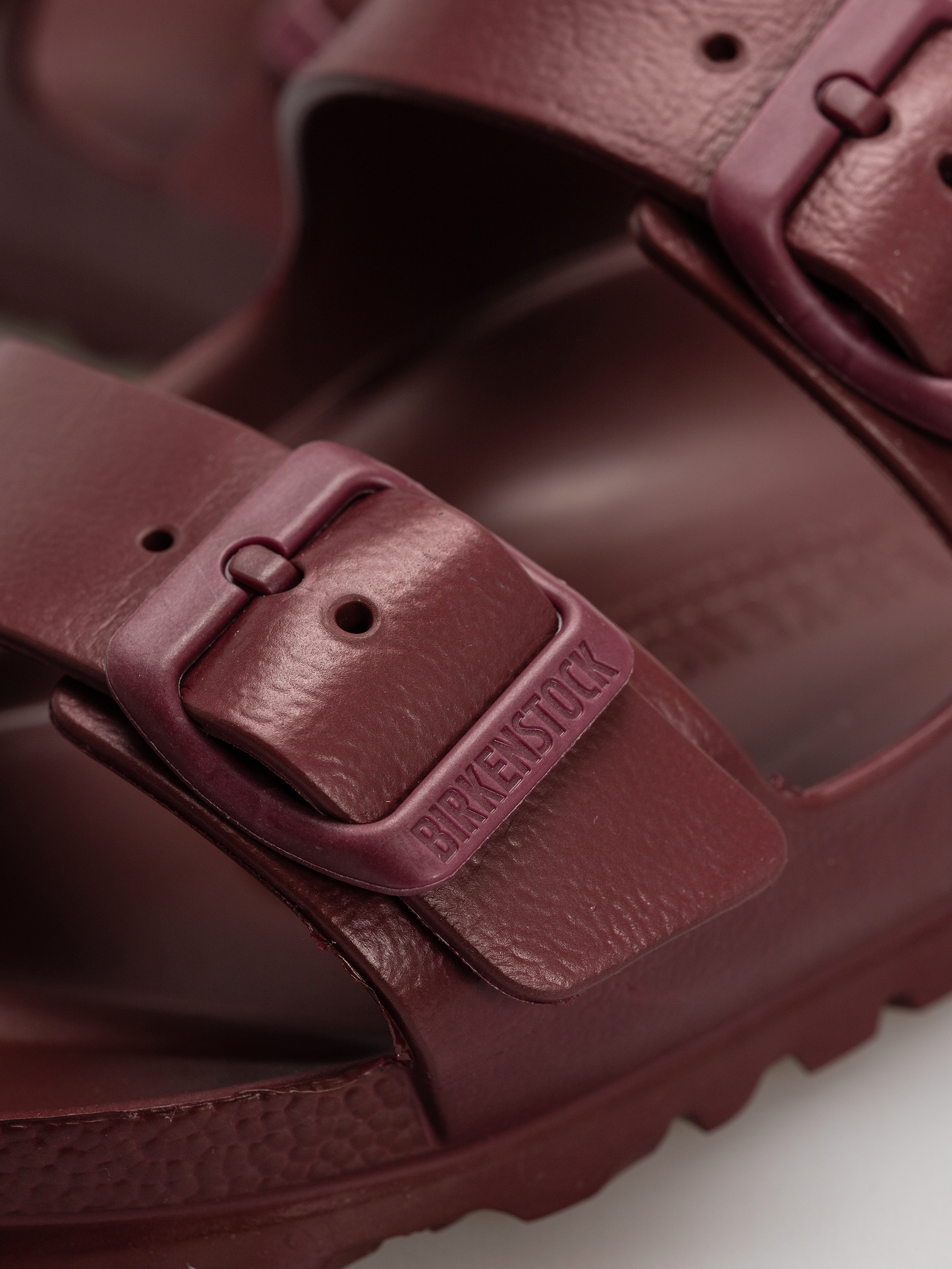 Plážovky Birkenstock Arizona Essentials EVA Narrow (zinfandel)