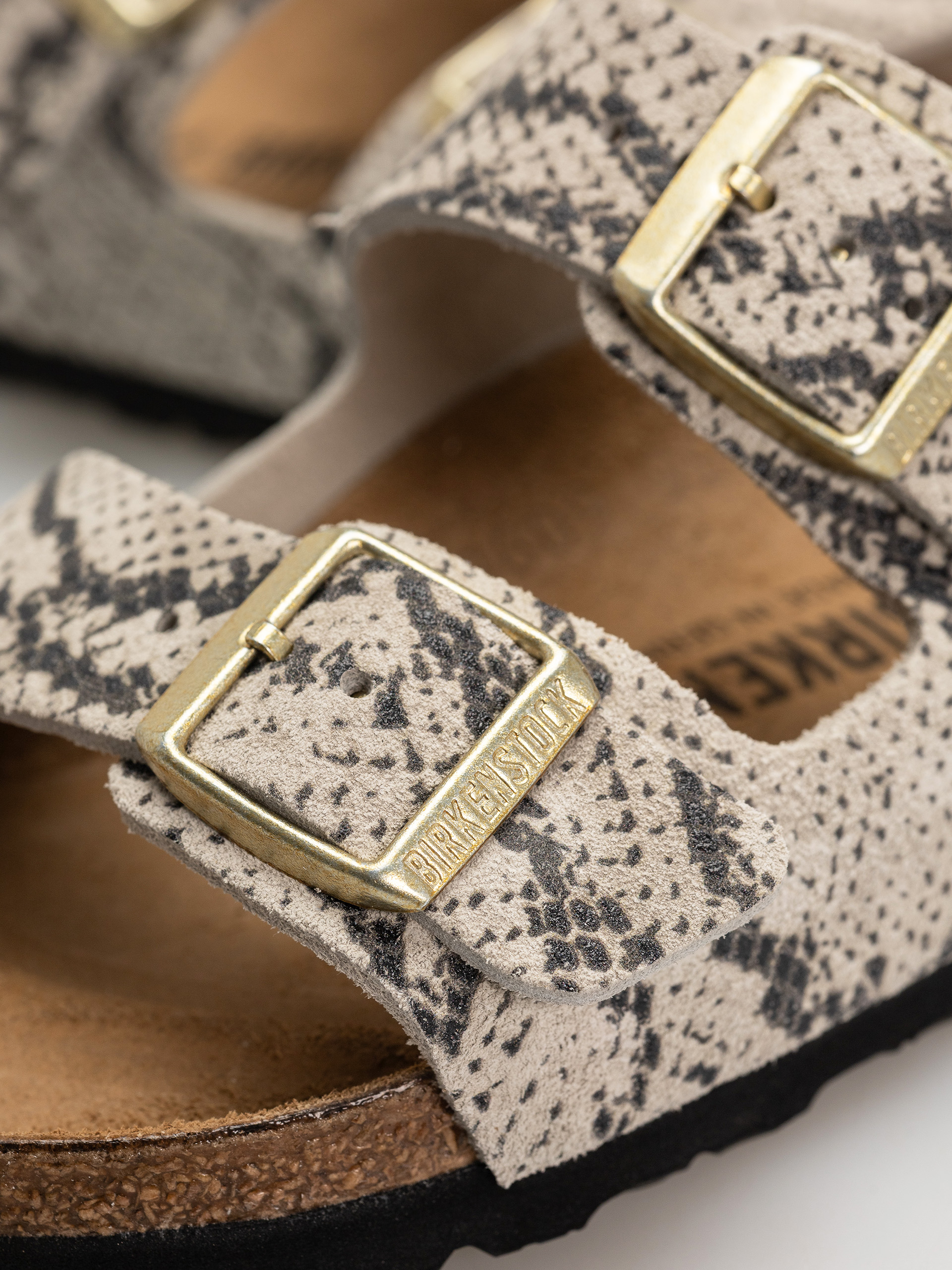 Plážovky Birkenstock Arizona Suede Leather Narrow Wmn (snake oyster)