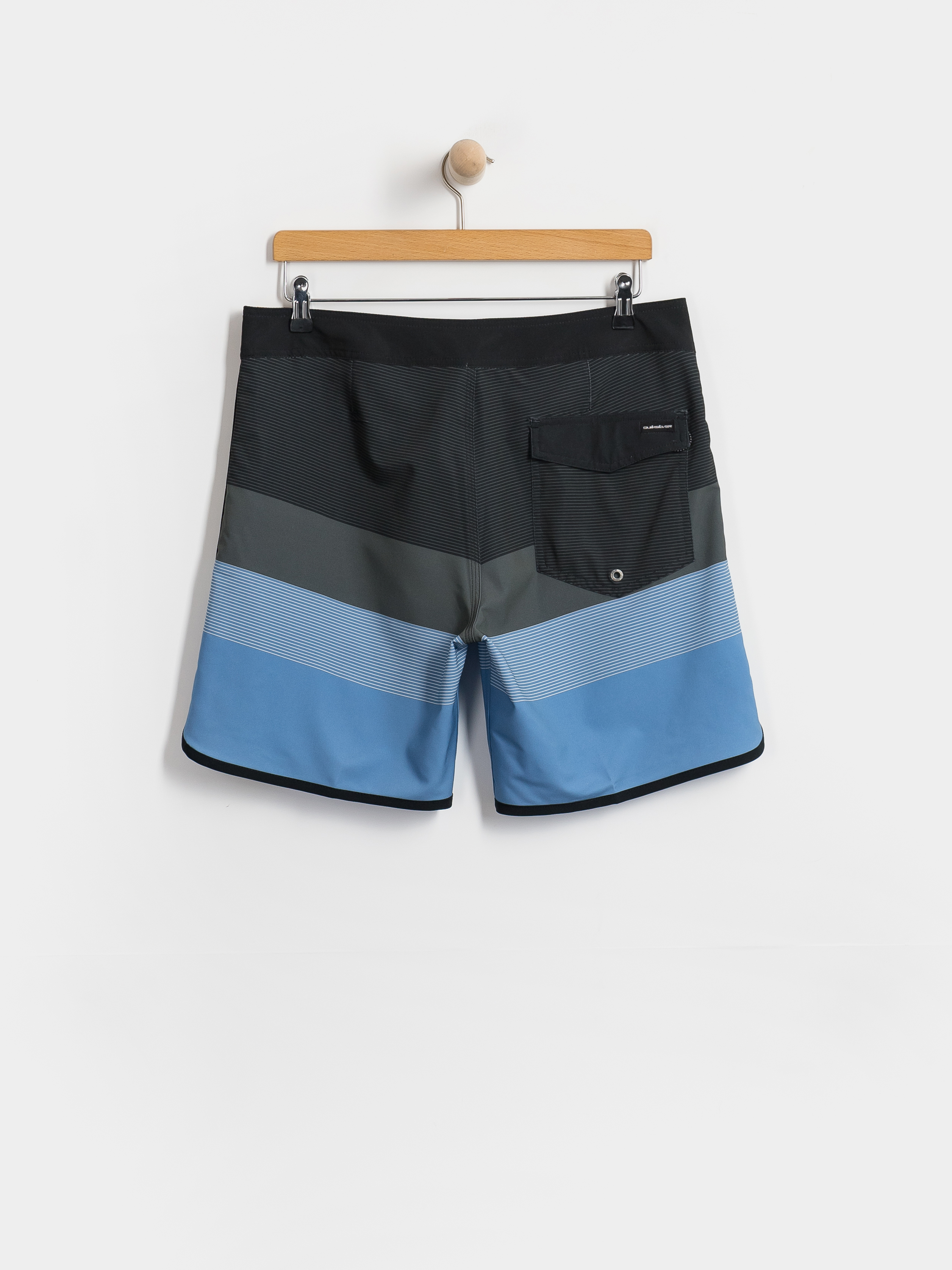Plážové kraťasy Quiksilver Surfsilk Scallop 18 (black tijuana)