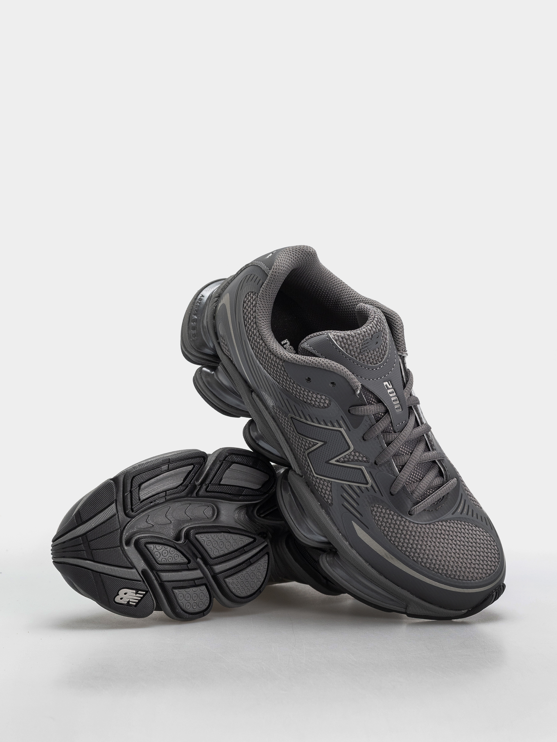 Boty New Balance 2000 (castlerock/castlerock)