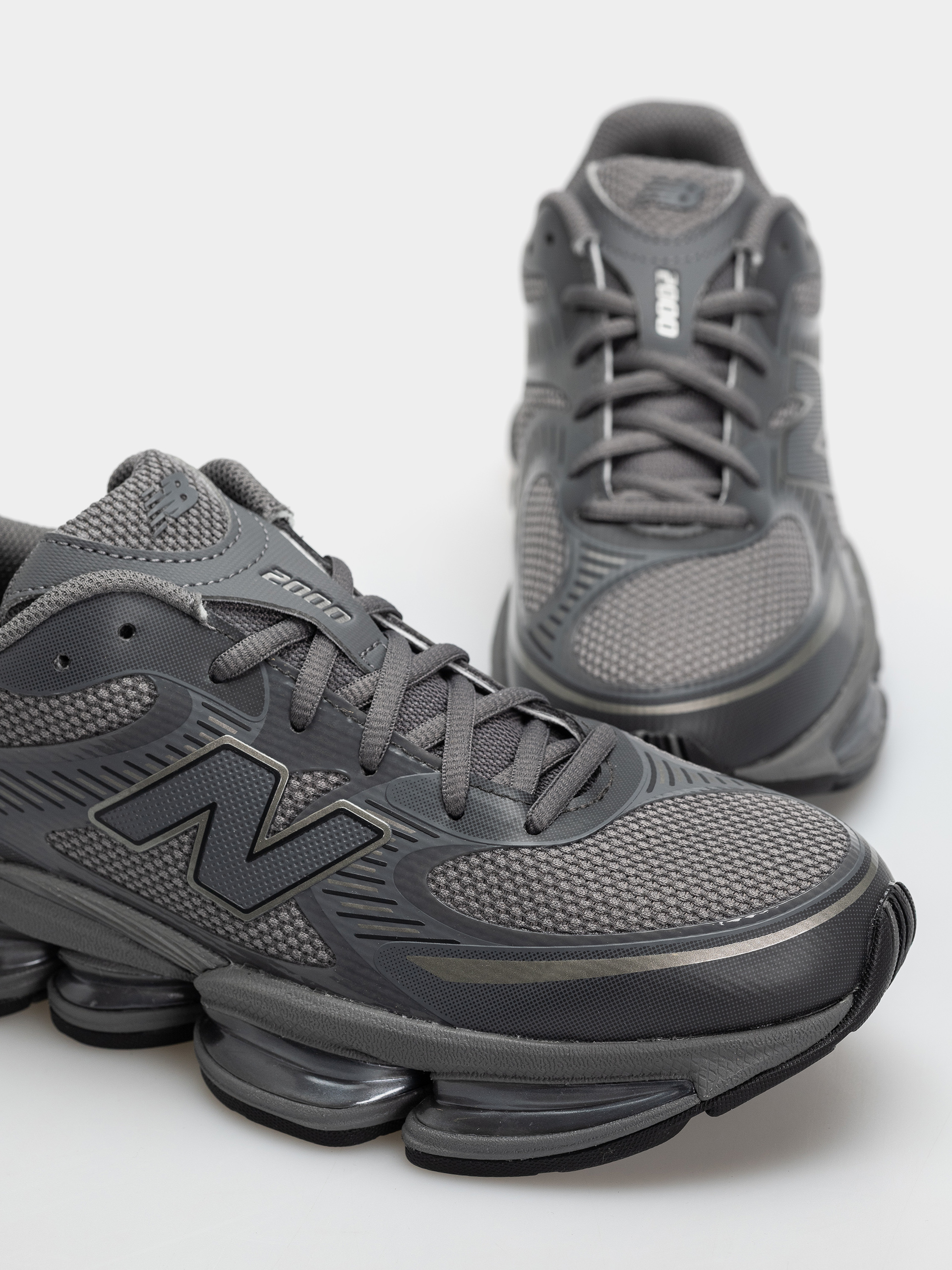 Boty New Balance 2000 (castlerock/castlerock)
