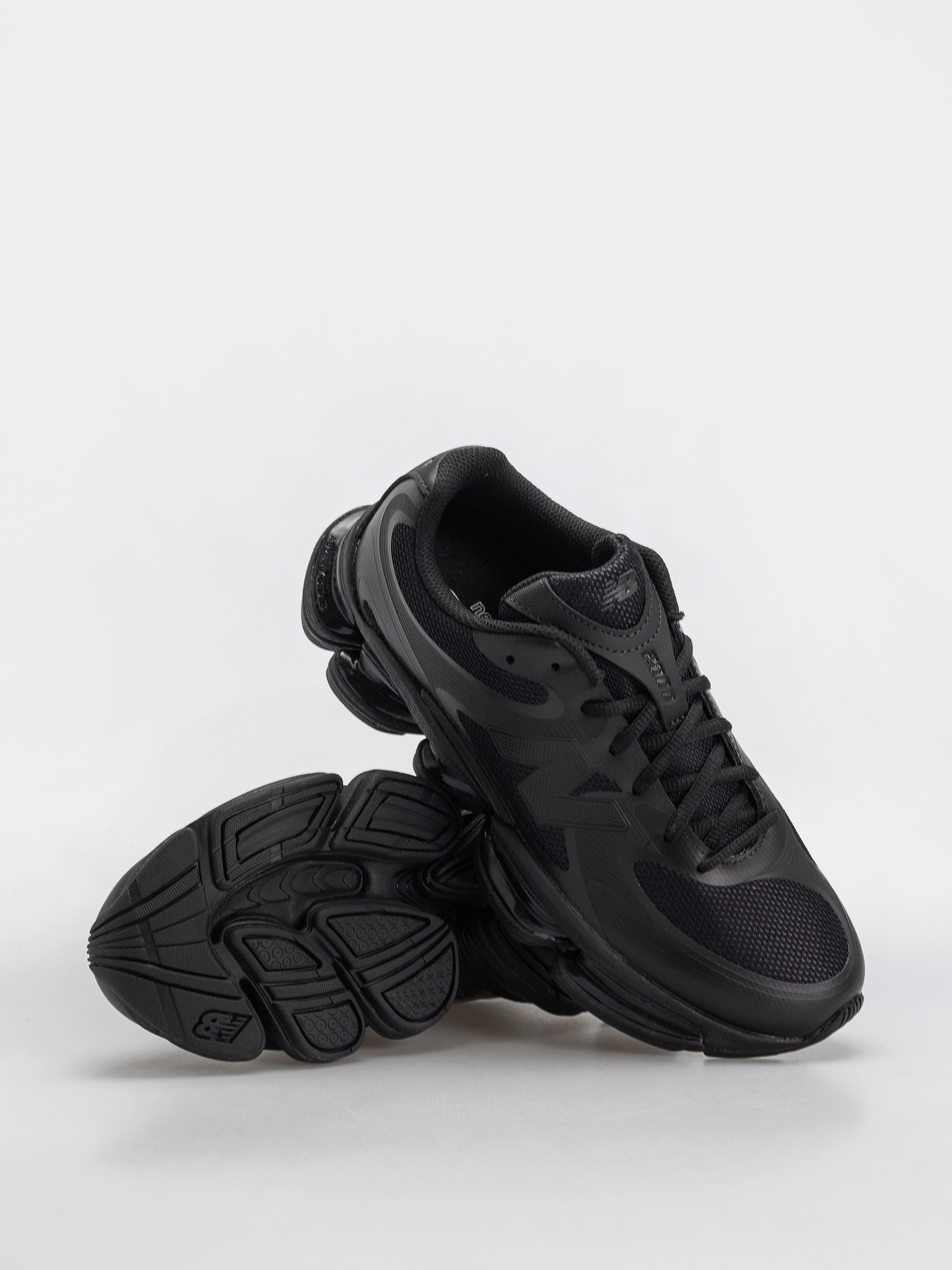 Boty New Balance 2000 (black/white)