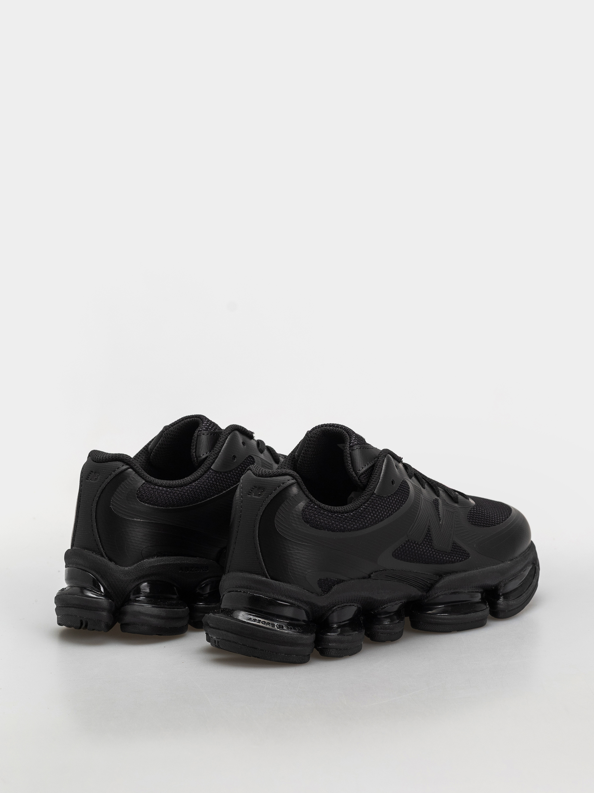 Boty New Balance 2000 (black/white)