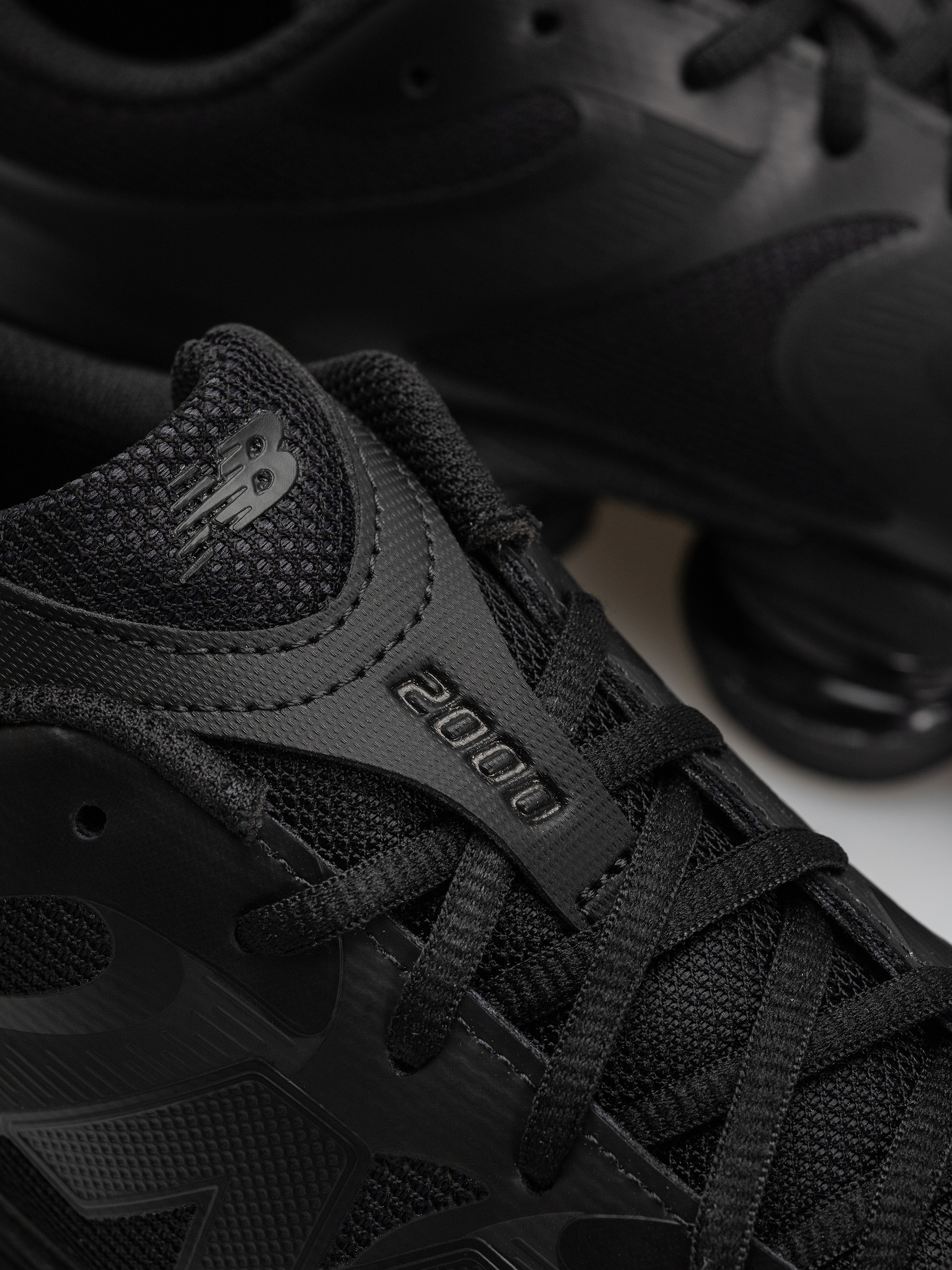 Boty New Balance 2000 (black/white)