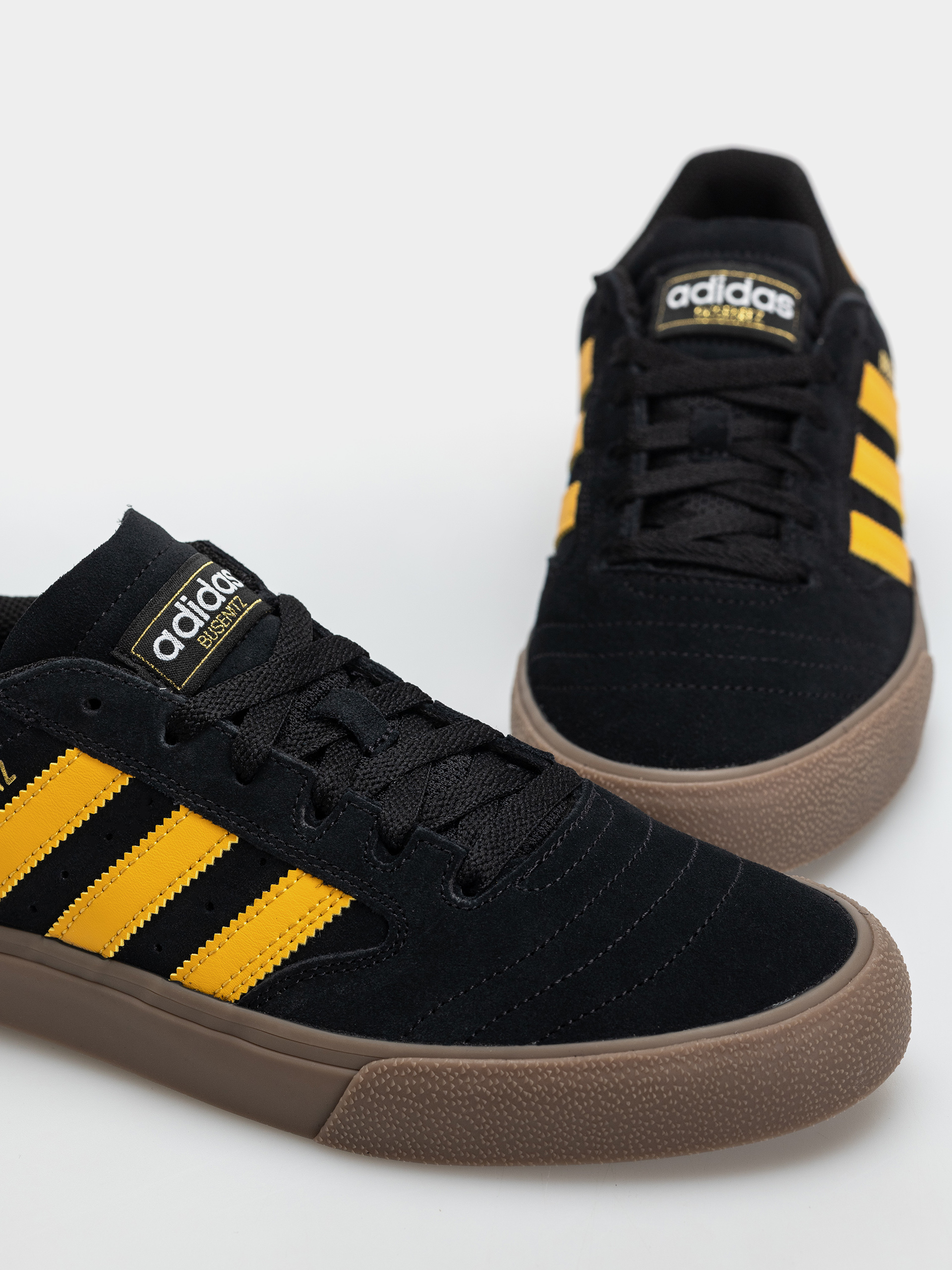 Boty adidas Busenitz Vulc II (cblack/preyel/gum4)