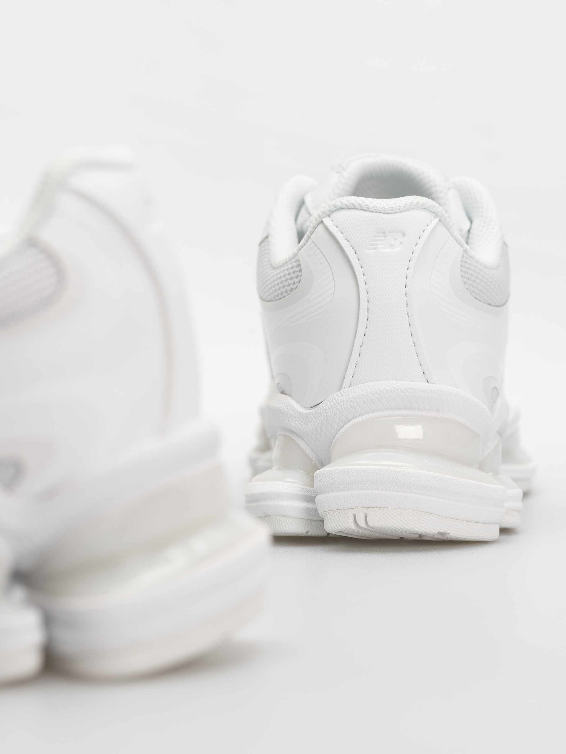 Boty New Balance 2000 (white/white/black)