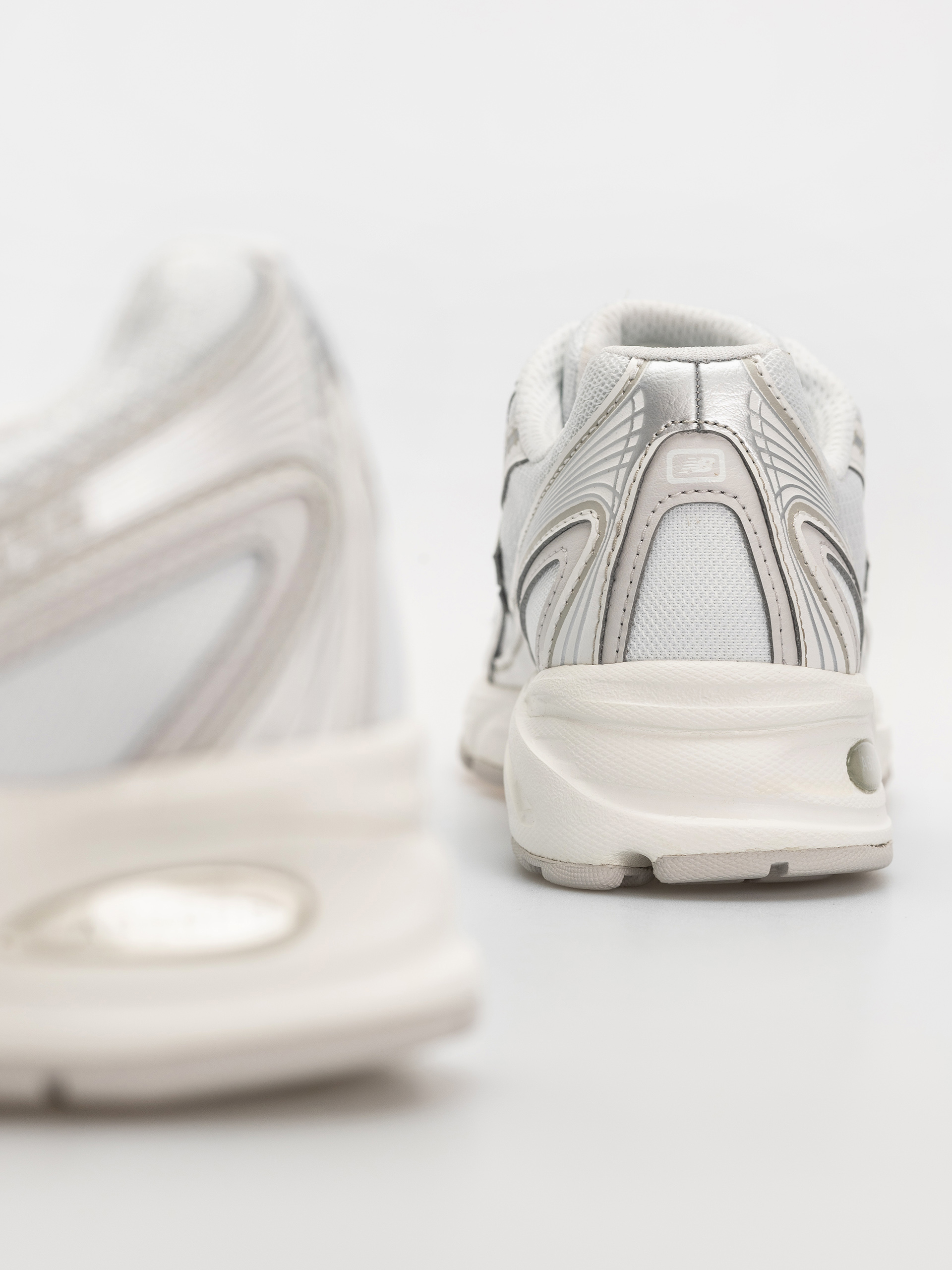 Boty New Balance 740 (white/silver metallic)
