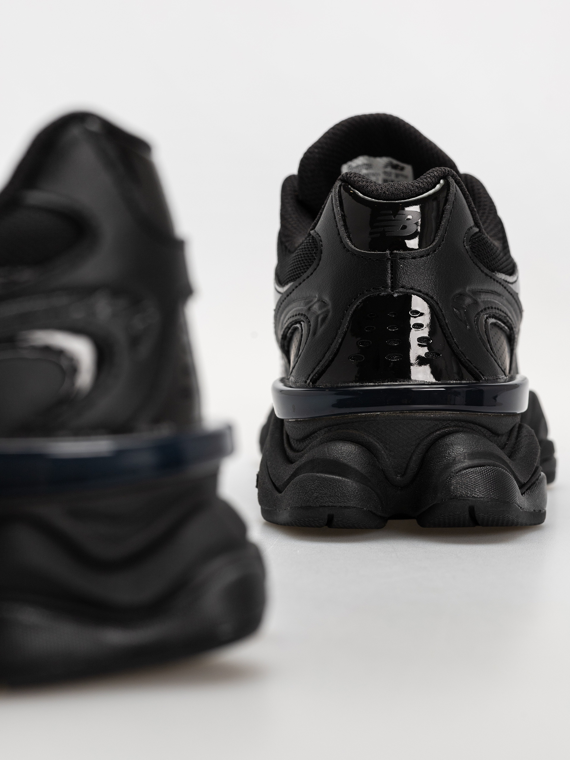 Boty New Balance 9060 (black/black)