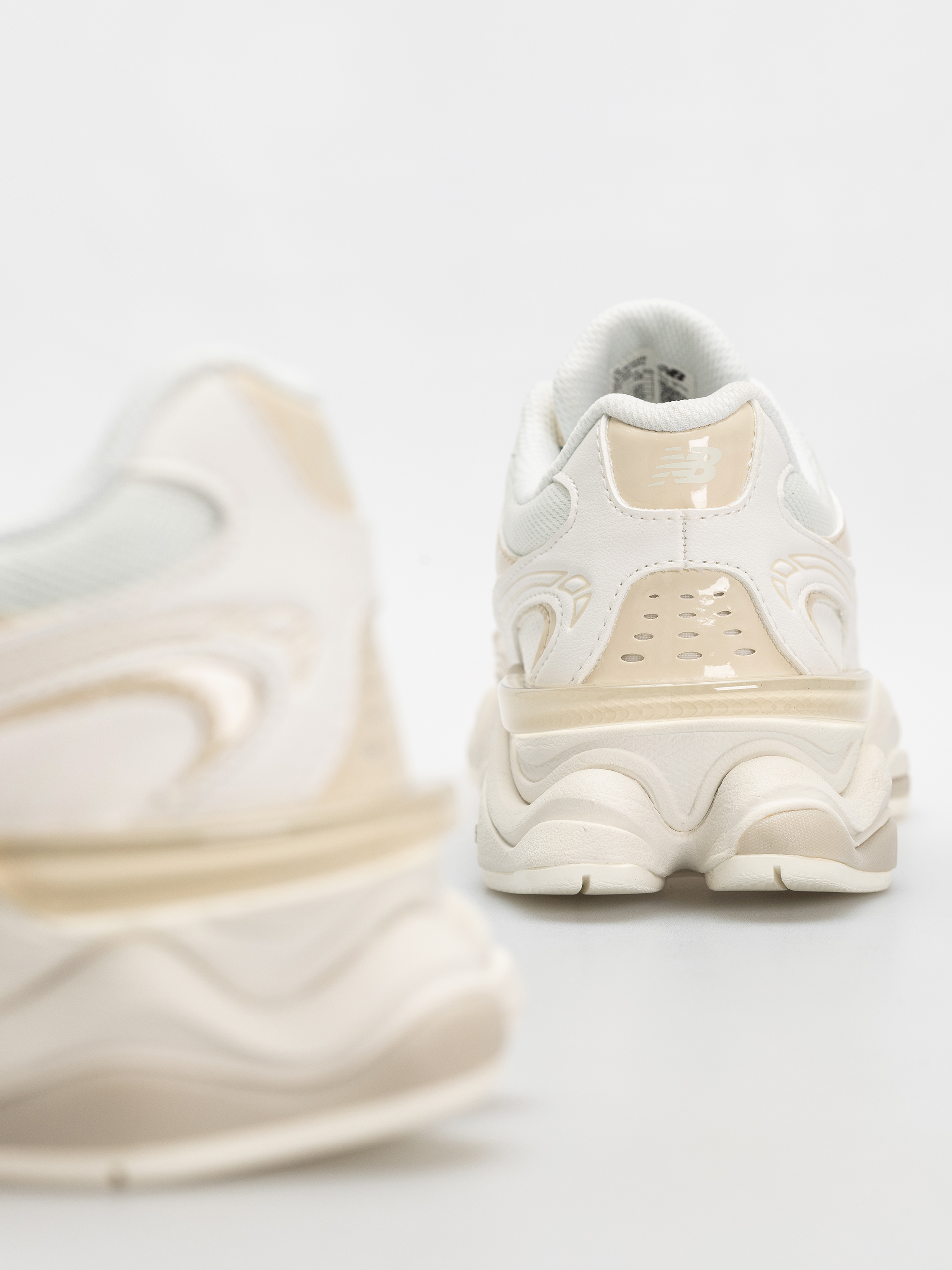 Boty New Balance 9060 (bone/sea salt)