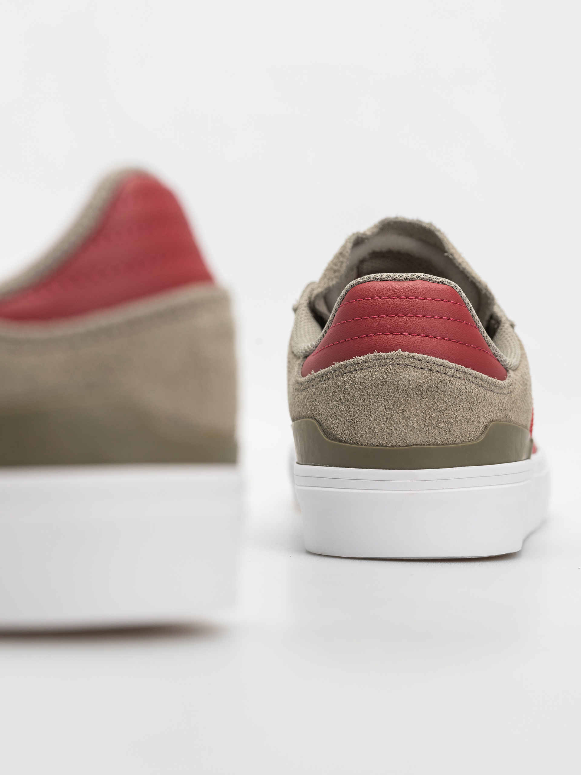 Boty adidas Busenitz Vulc II (silpeb/tmvire/ftwwht)