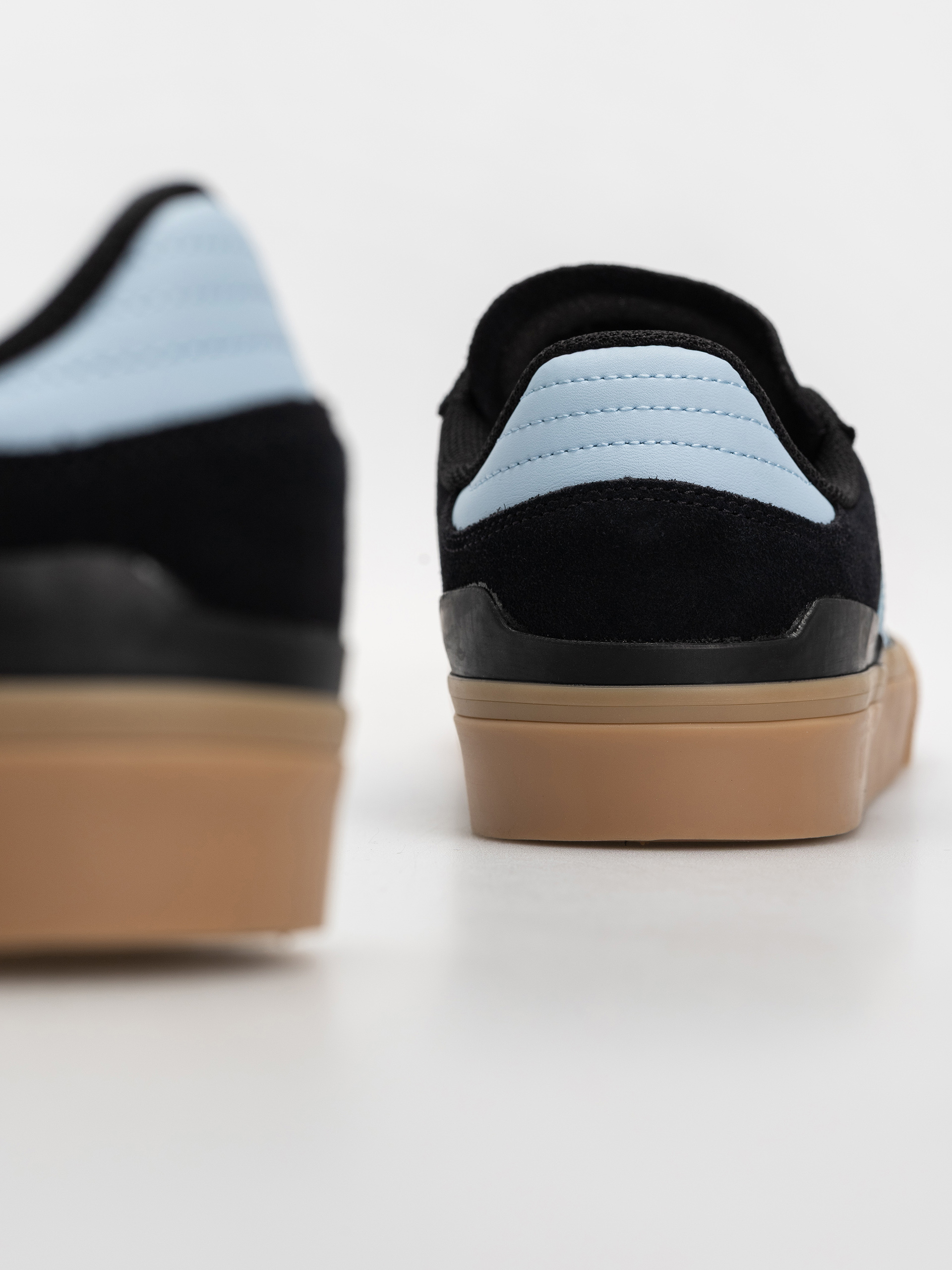 Boty adidas Busenitz Vulc II (cblack/clesky/gum4)