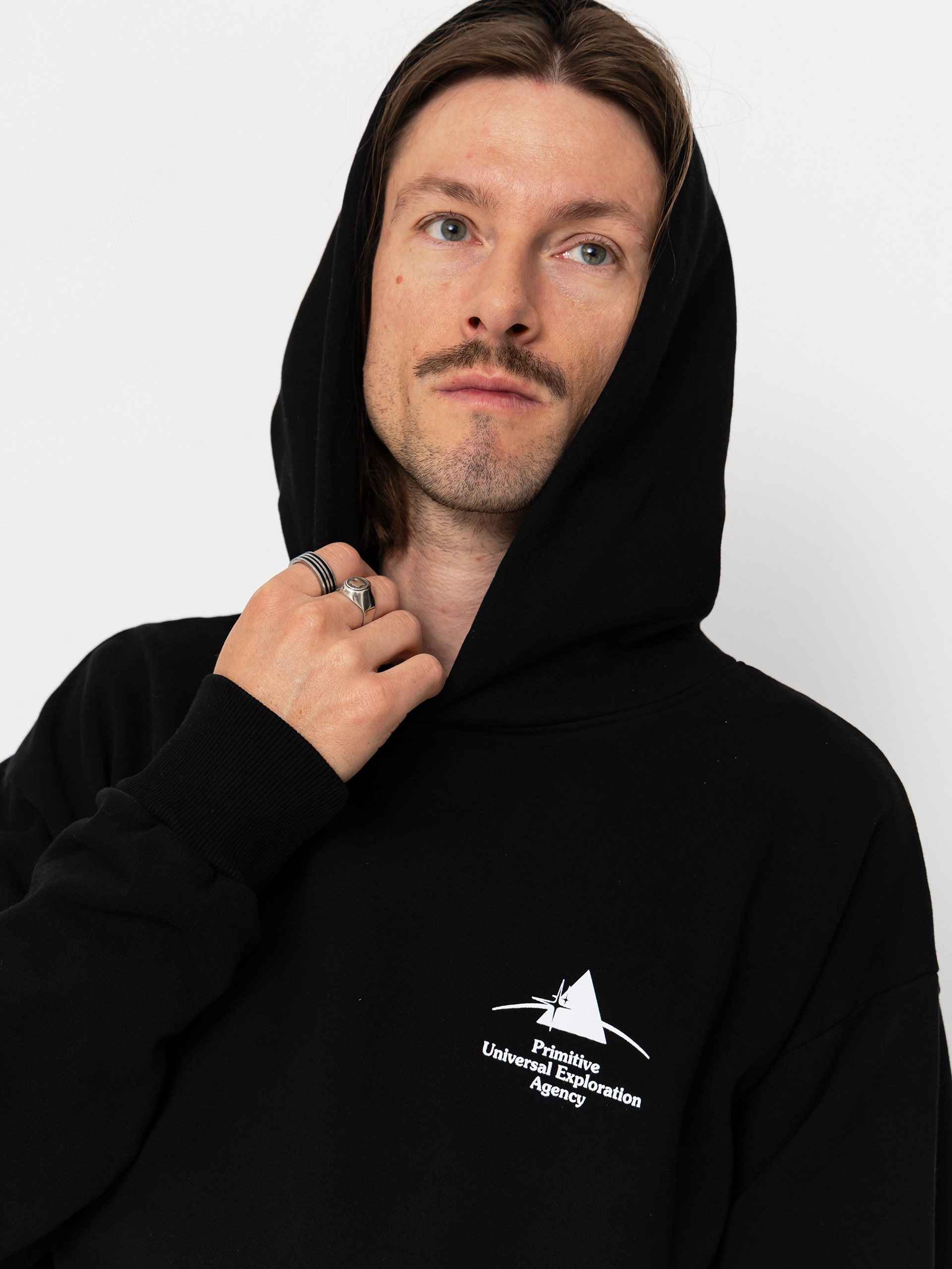 Mikina s kapucí Primitive Agency HD (black)