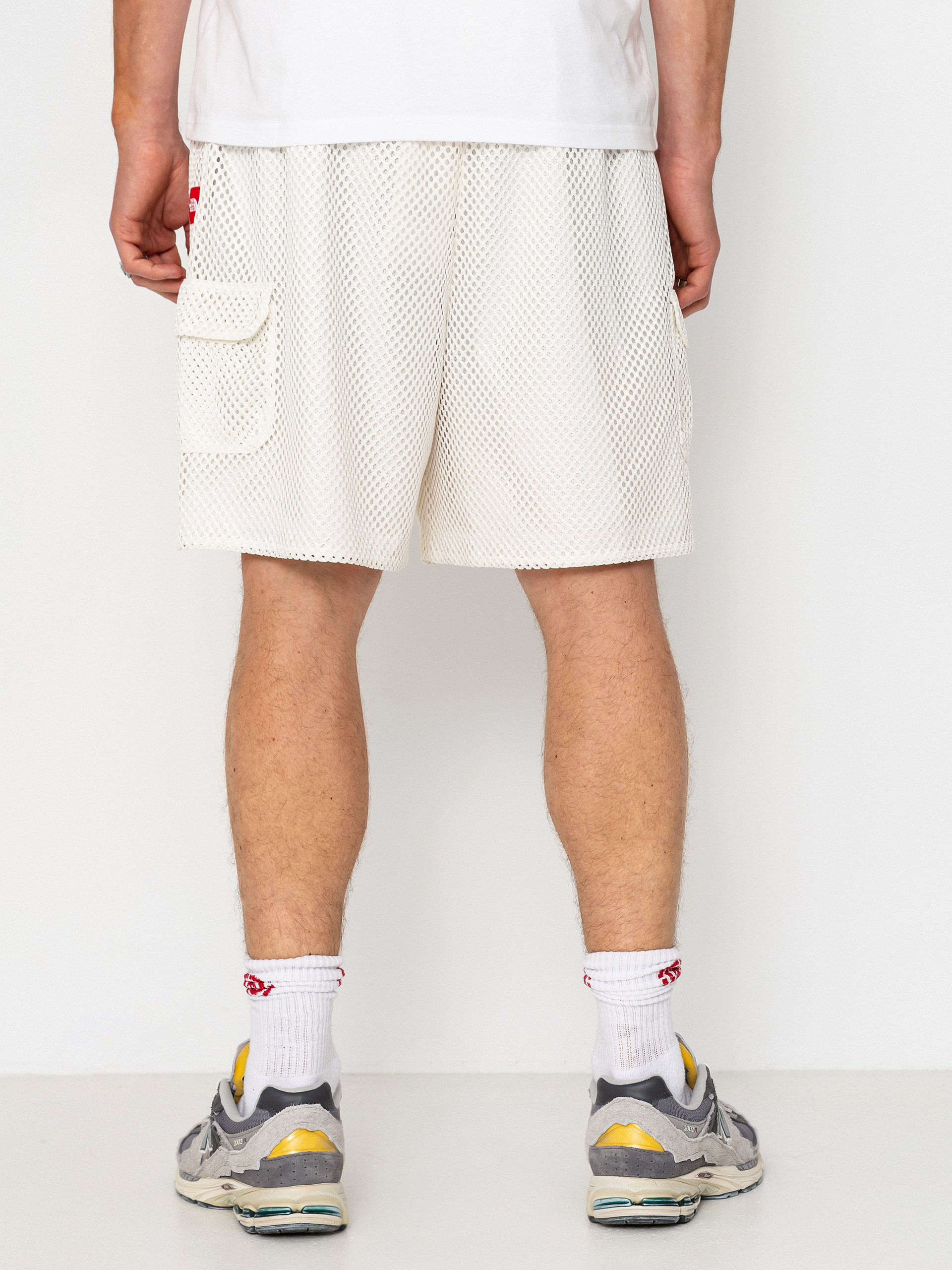 Kraťasy The North Face Tnf Red Box Mesh Utility (white dune)