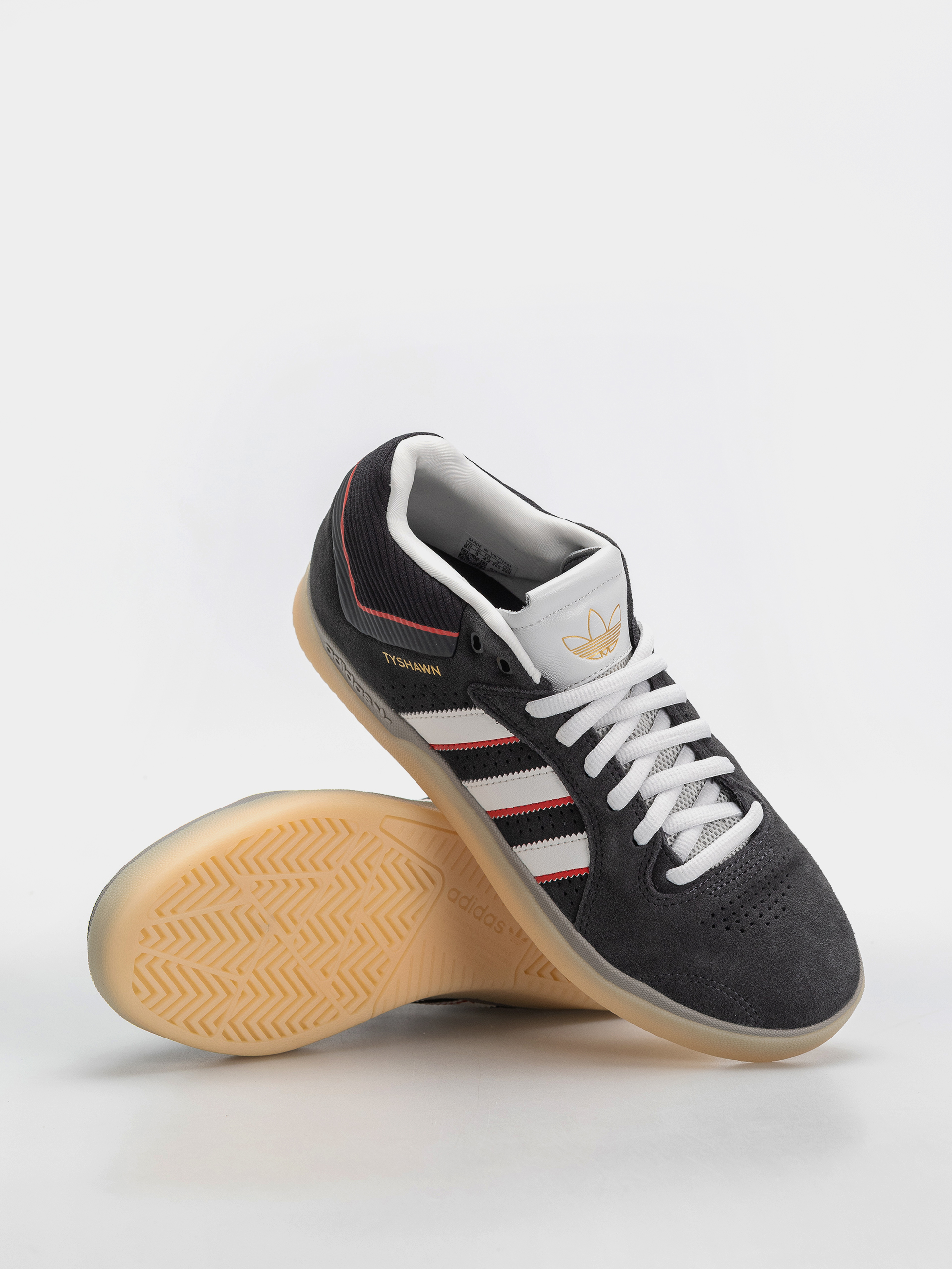 Boty adidas Tyshawn (carbon/crywht/betsca)