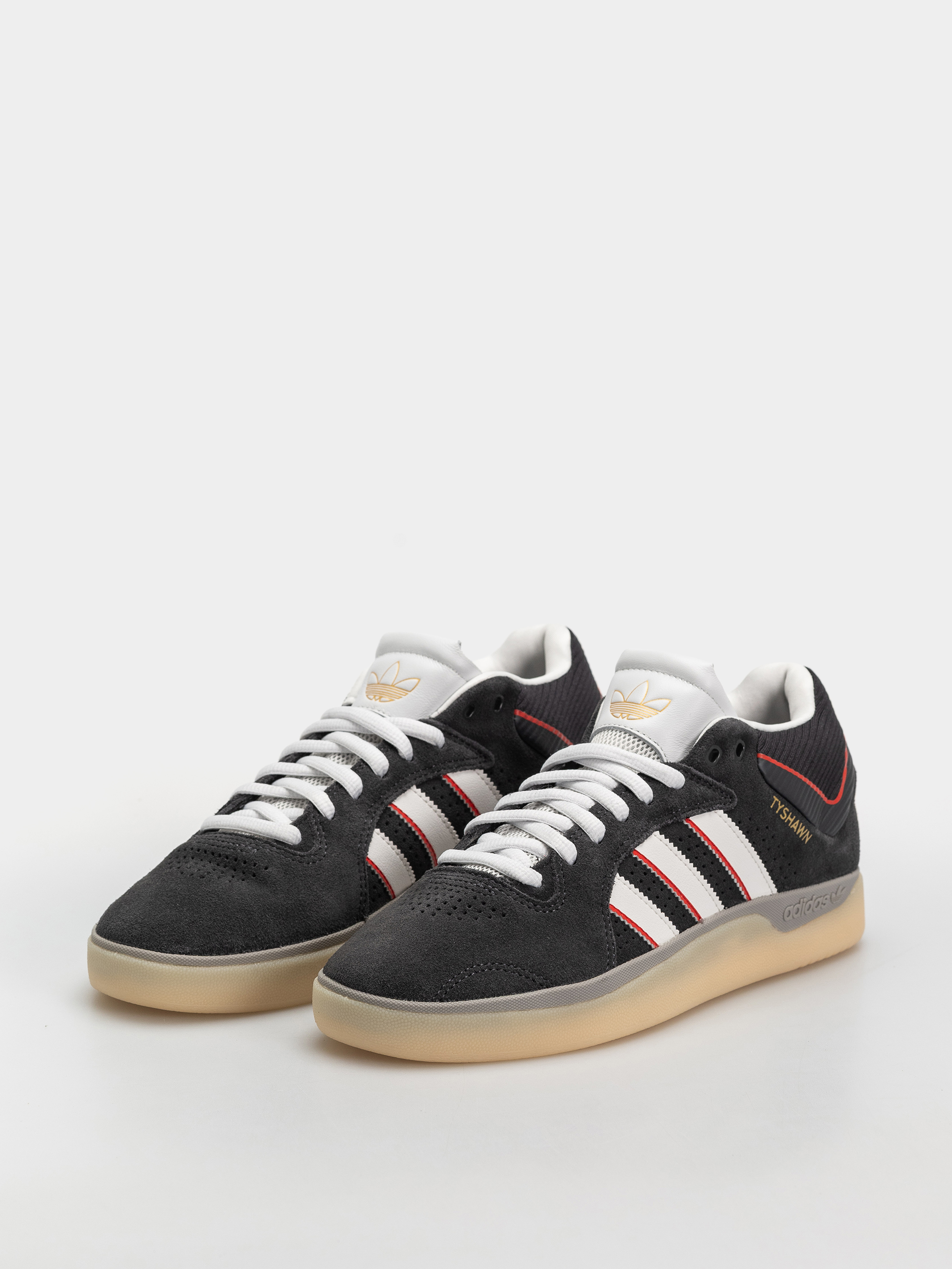 Boty adidas Tyshawn (carbon/crywht/betsca)