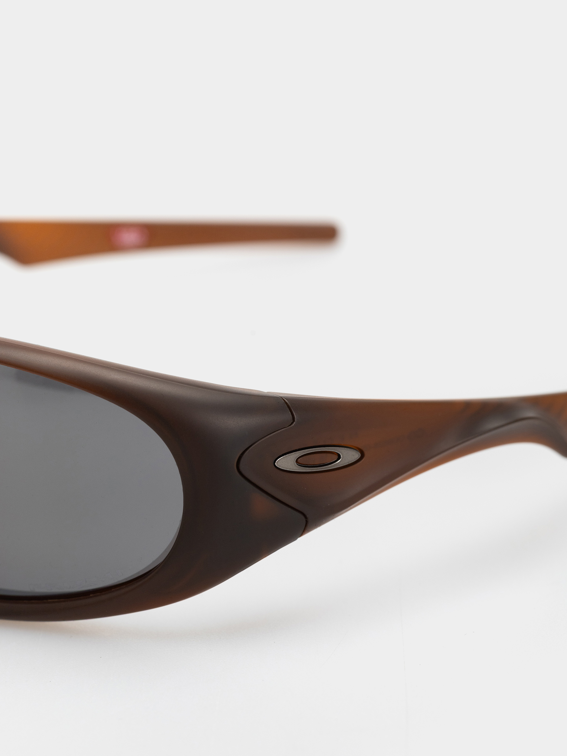 Sluneční brýle Oakley Neoforma (prizm black polarized lenses/matte rootbeer frame)