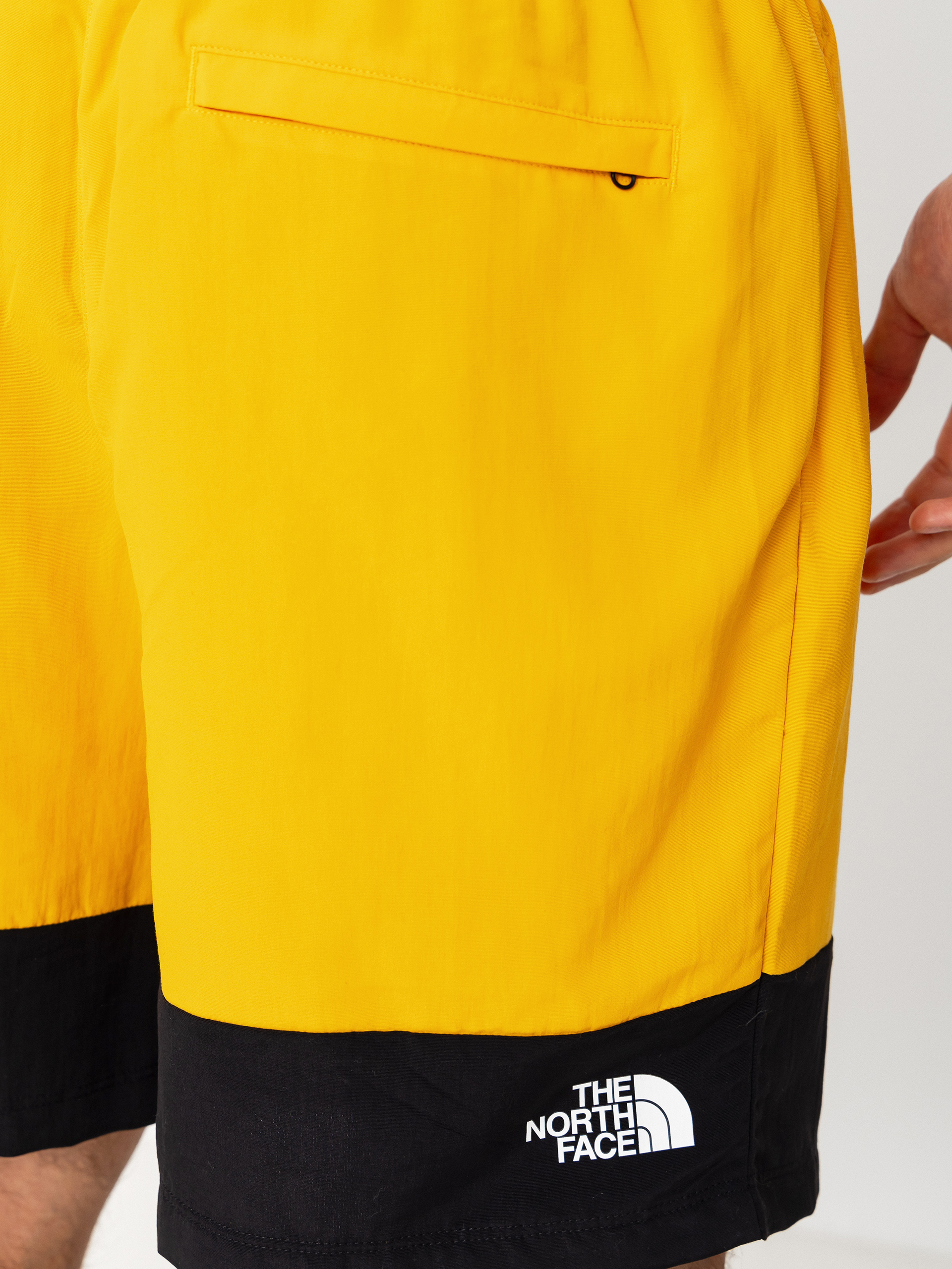 Kraťasy The North Face Leynar (sumitgld/tnfblk)