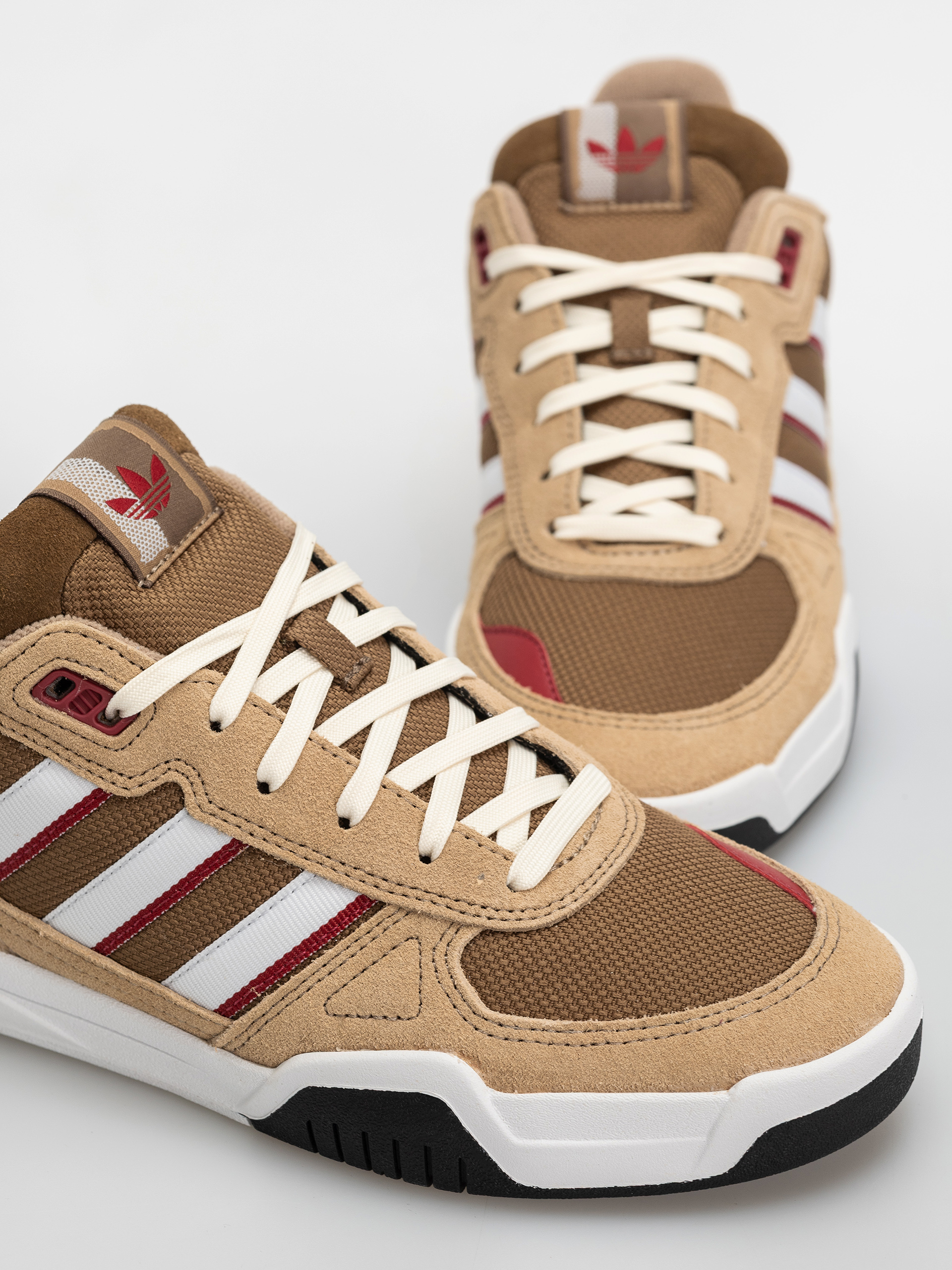 Boty adidas Tekkira Cup (cardbo/ftwwht/tmvire)