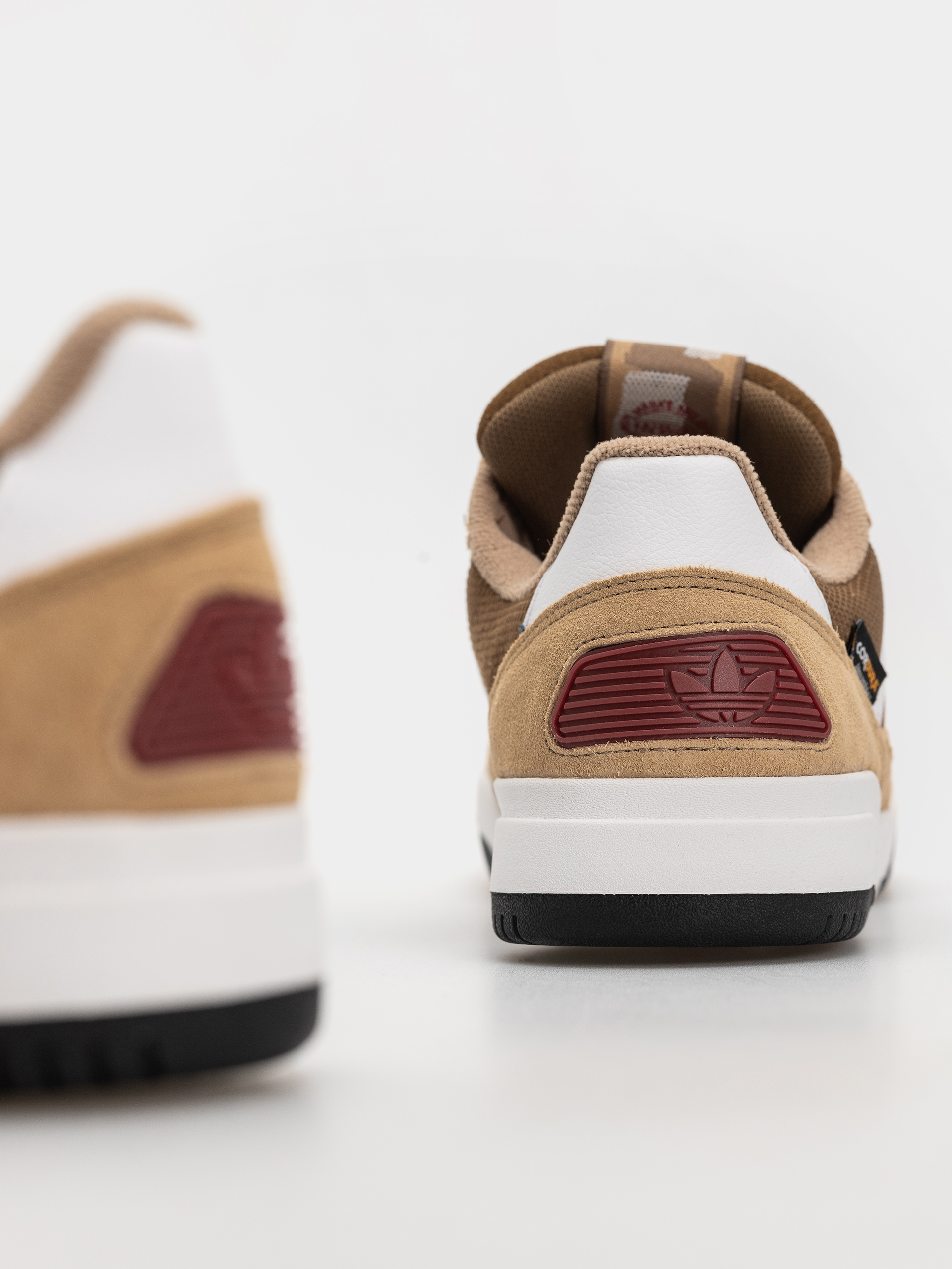 Boty adidas Tekkira Cup (cardbo/ftwwht/tmvire)