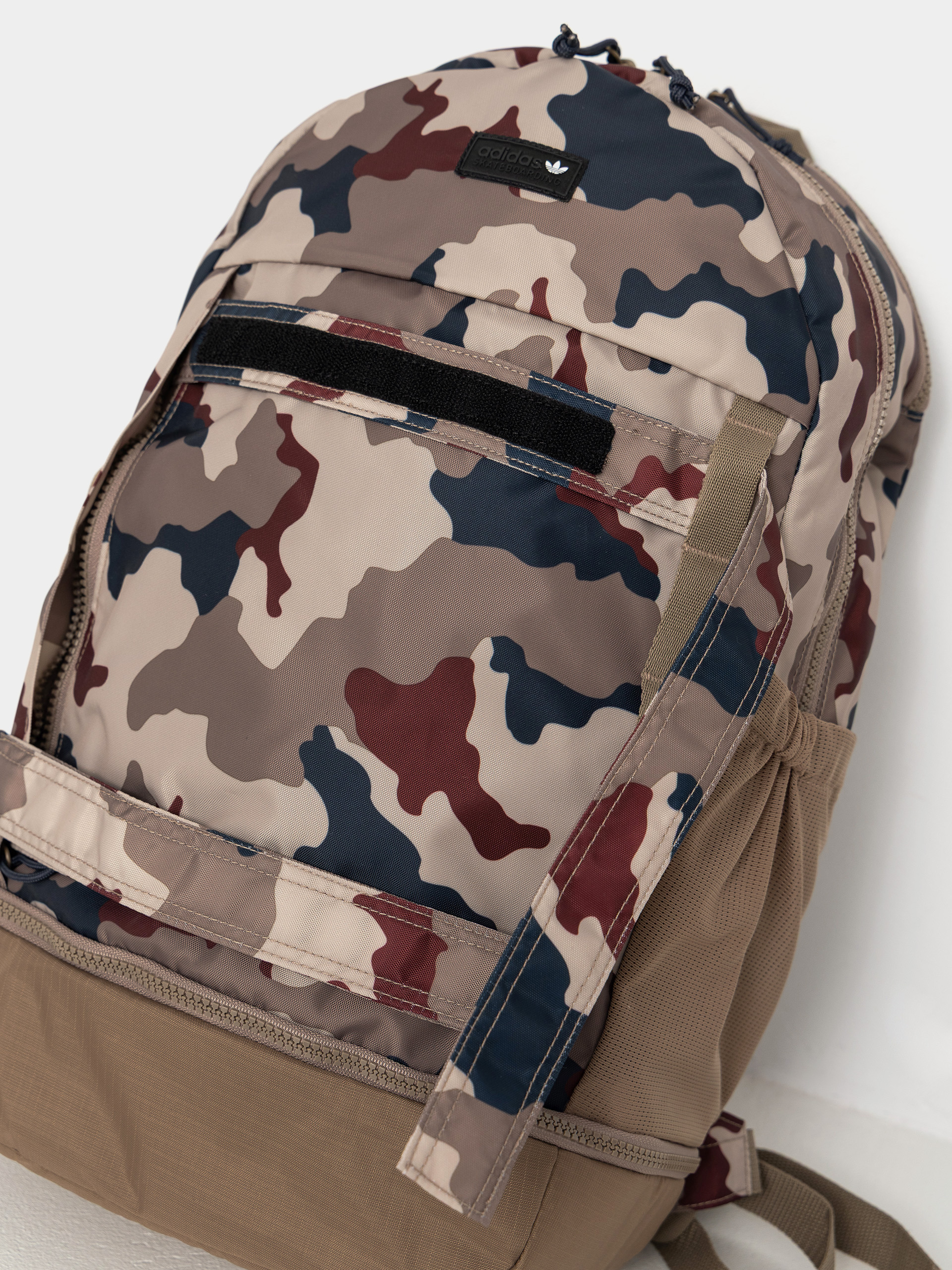 Batoh adidas Fs+ Camo (khathr/khasix/aurink)