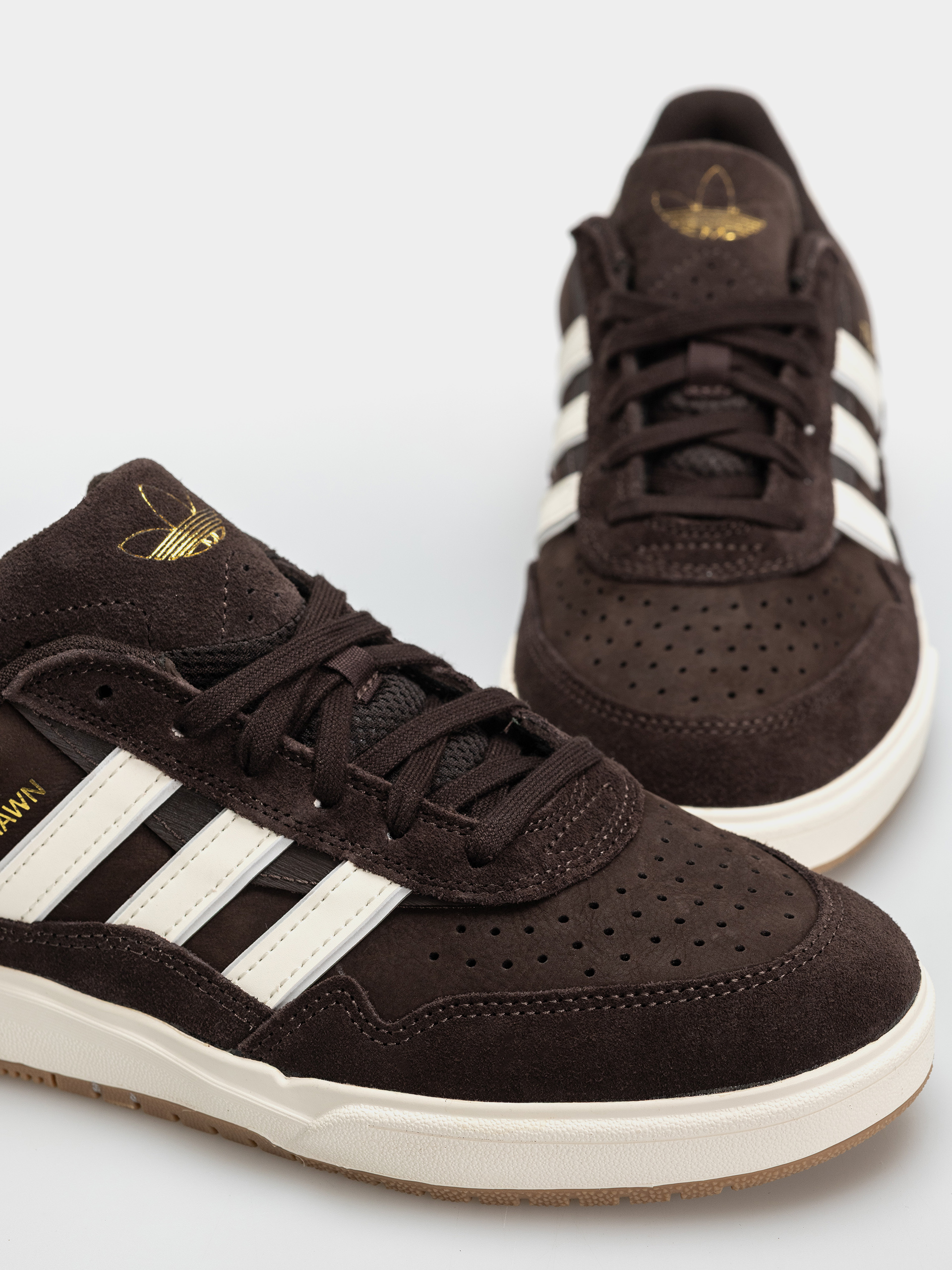 Boty adidas Tyshawn II (owhite/cwhite)