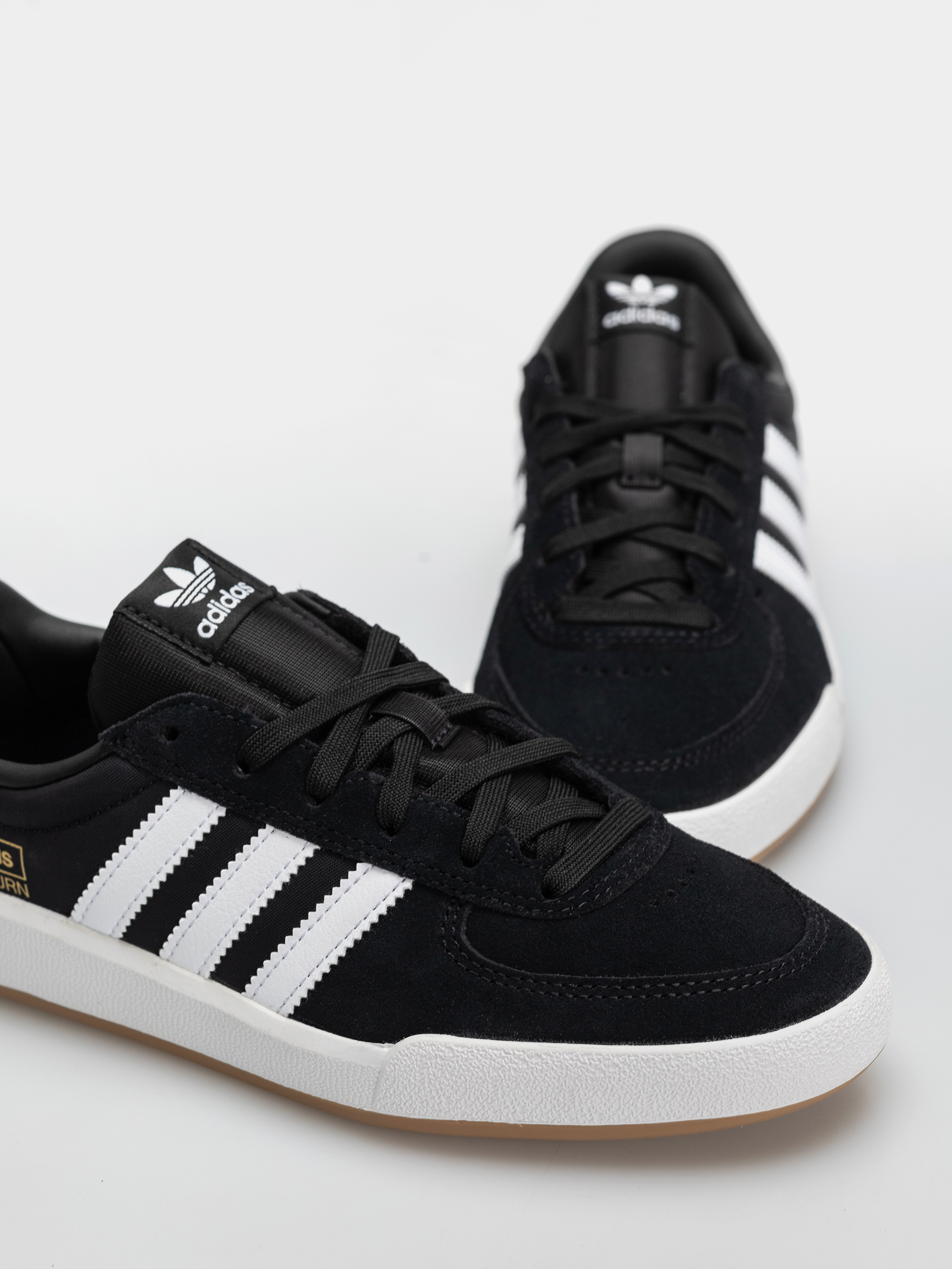 Boty adidas Glenburn (cblack/ftwwht/gum4)