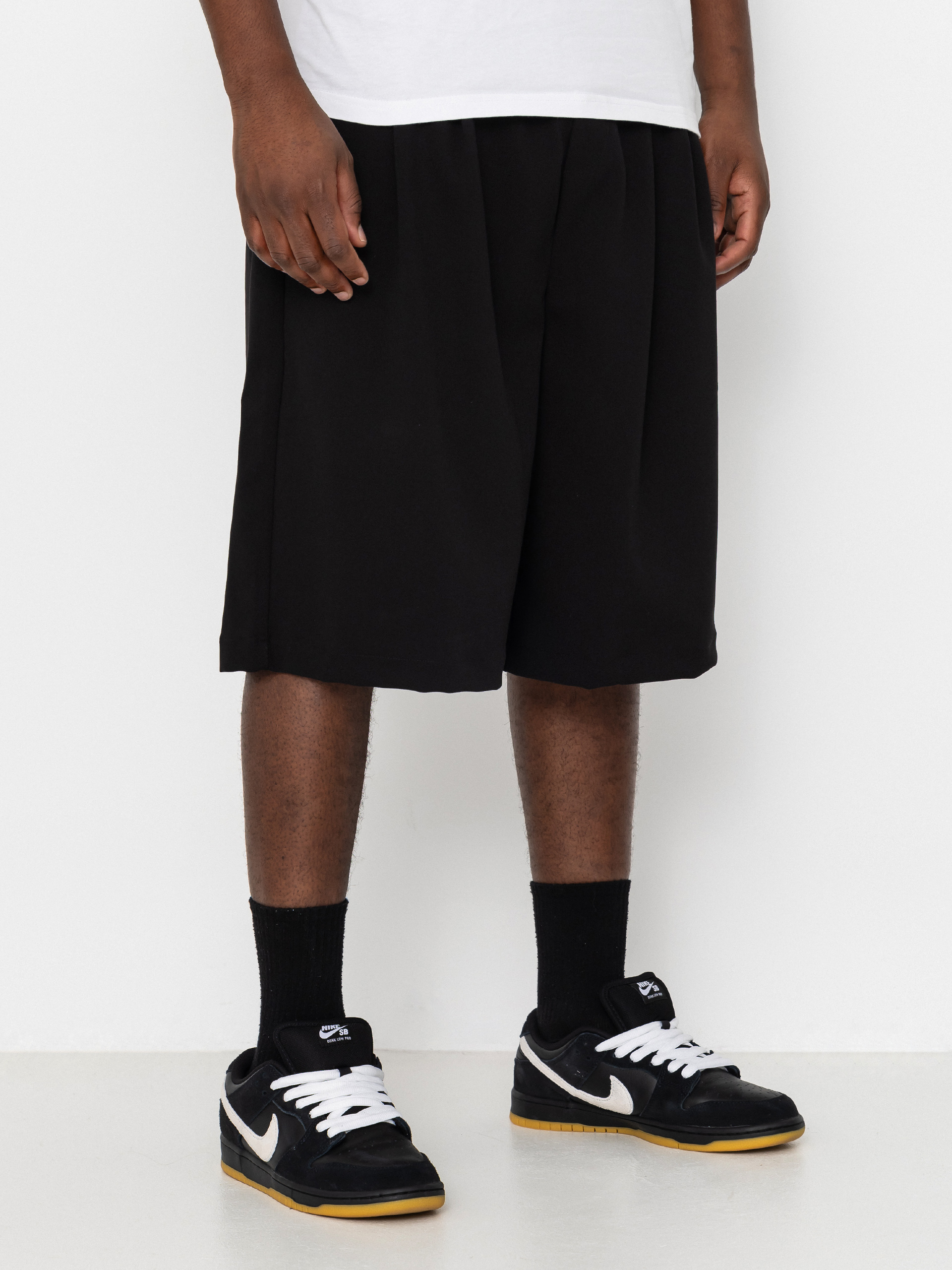 Kraťasy Wasted Paris Pleated (black)