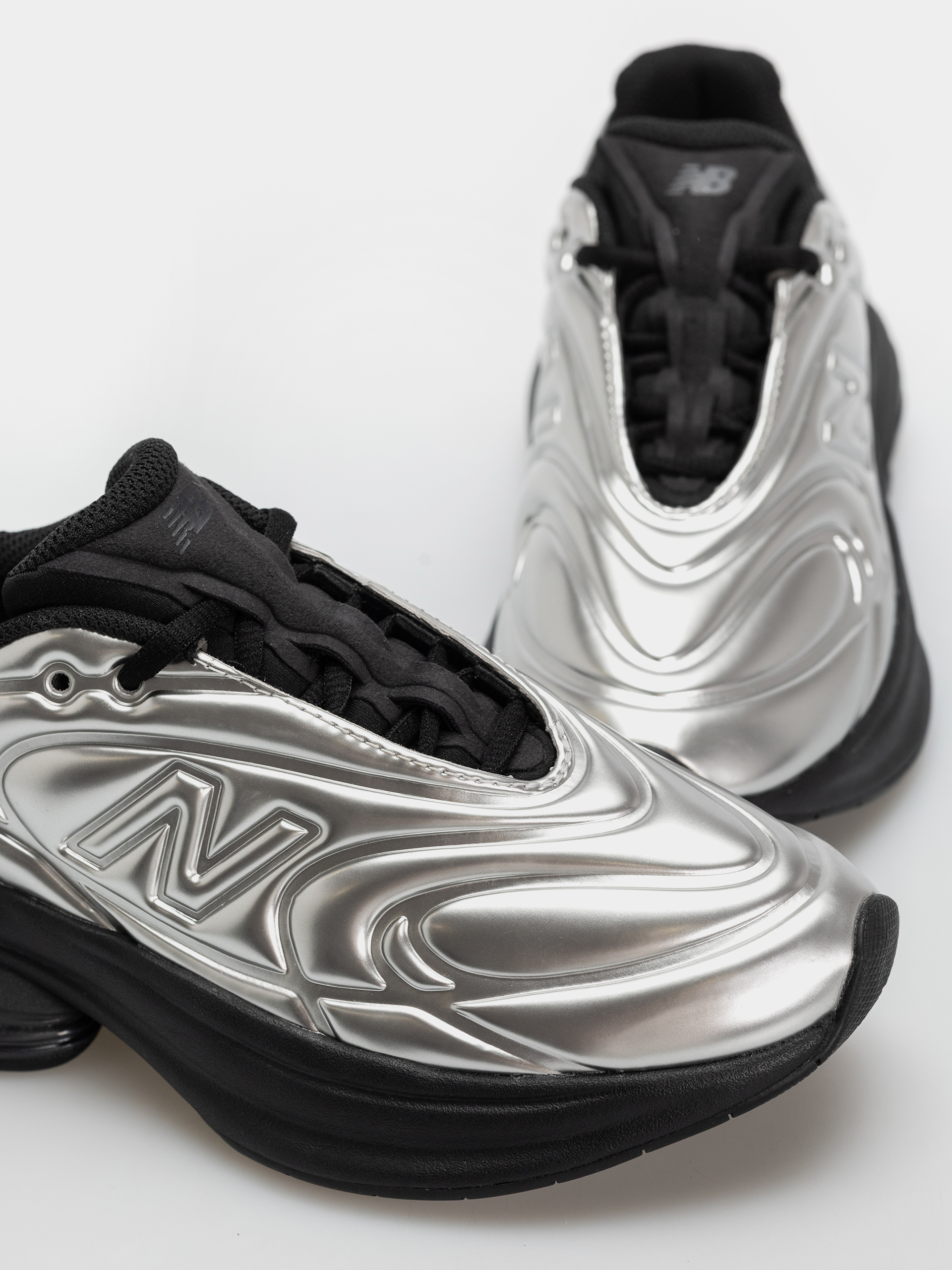 Boty New Balance 5030 (silver metallic/black)