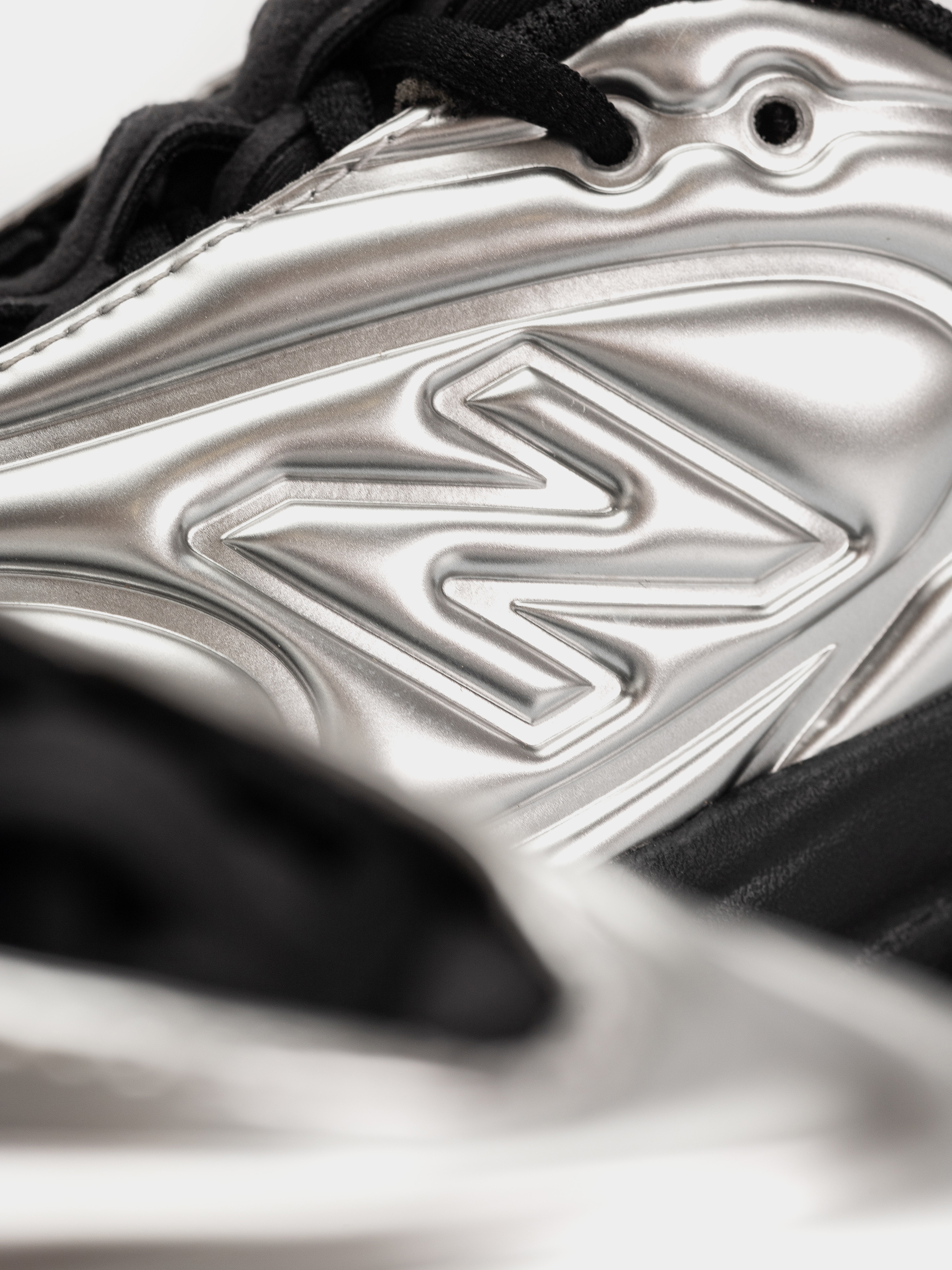 Boty New Balance 5030 (silver metallic/black)