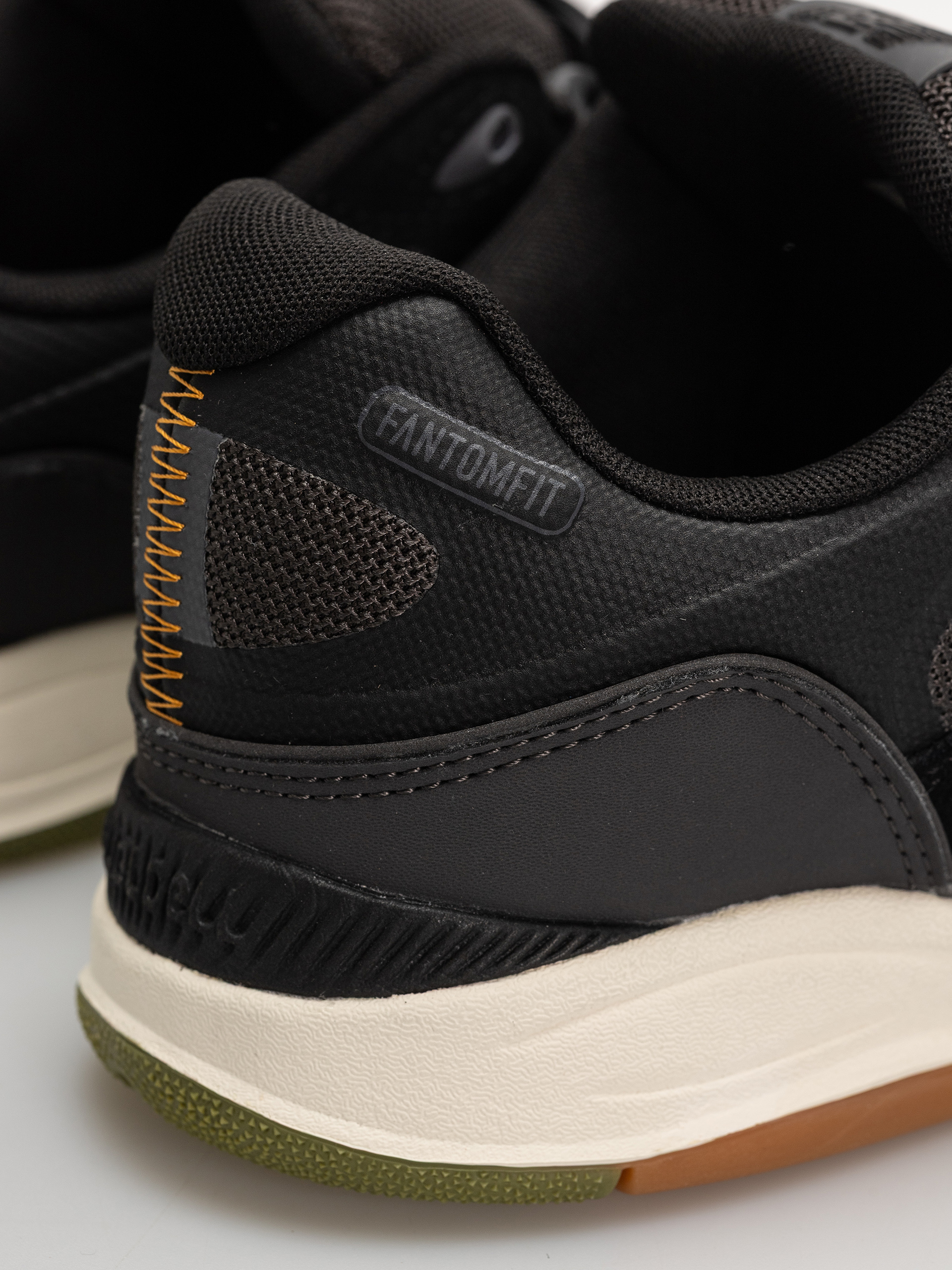 Boty New Balance 1010 (black/dark olivine)