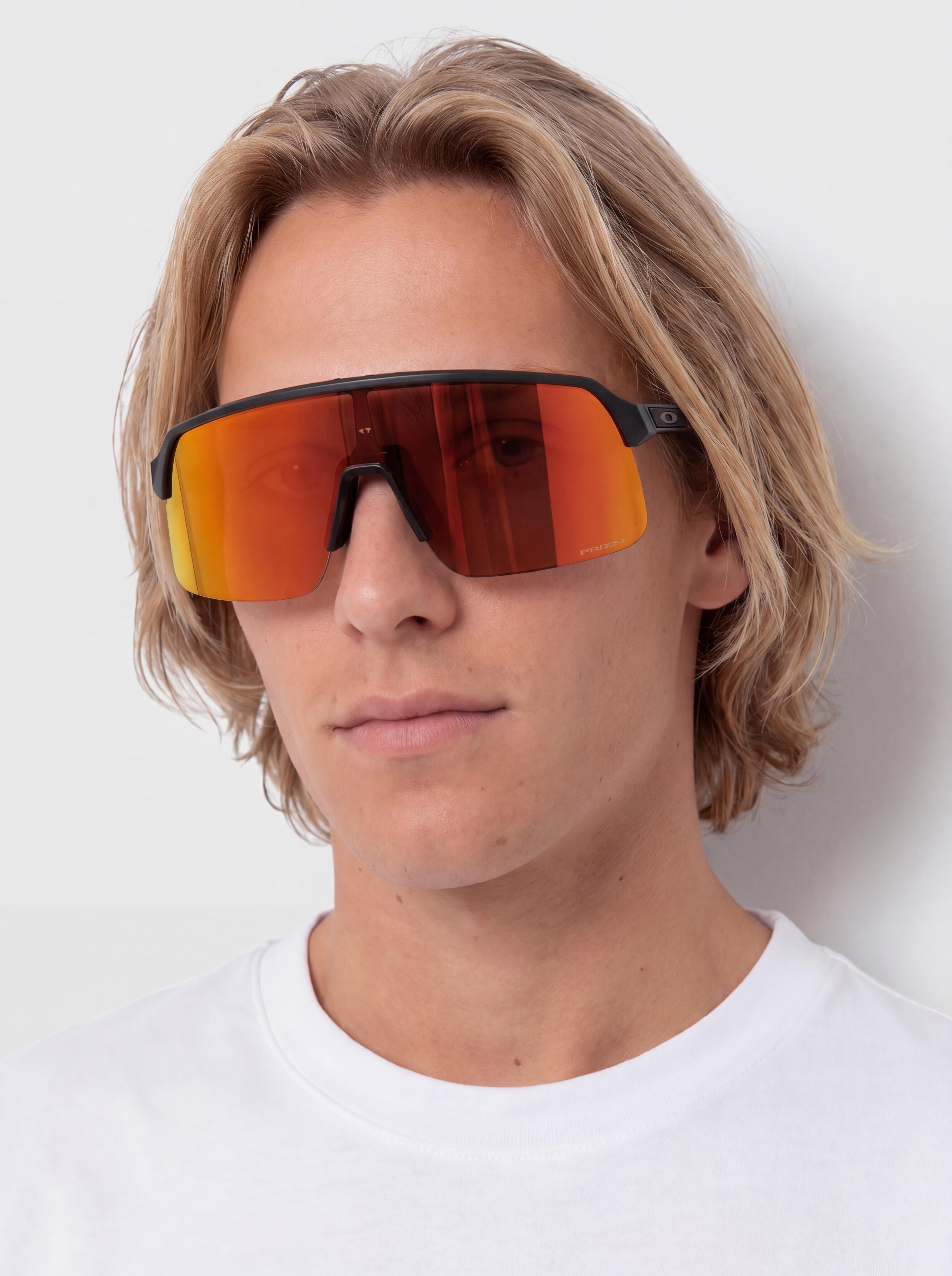 Sluneční brýle Oakley Sutro Lite