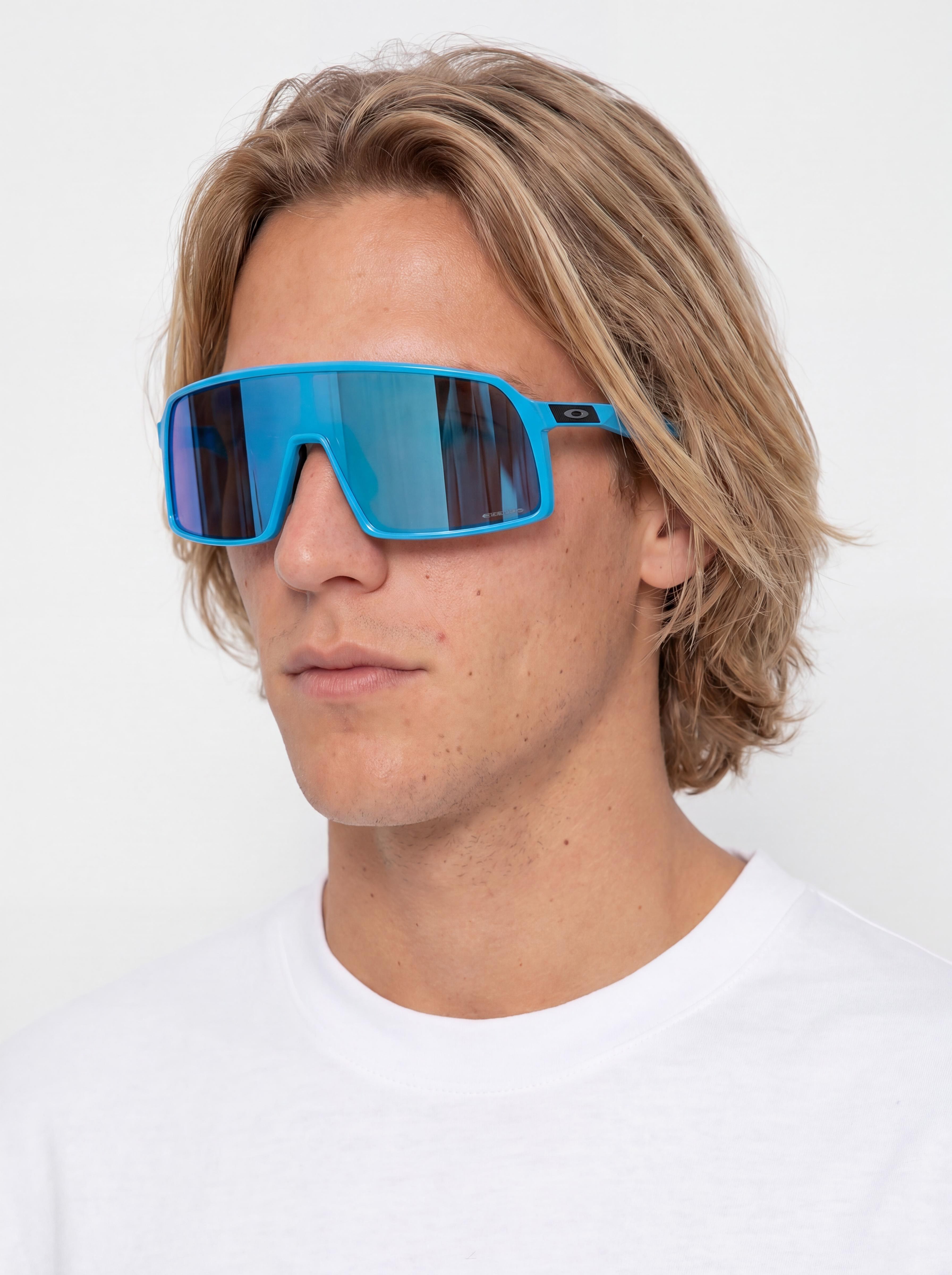 Sluneu010dnu00ed bru00fdle Oakley Sutro (sky/prizm sapphire)