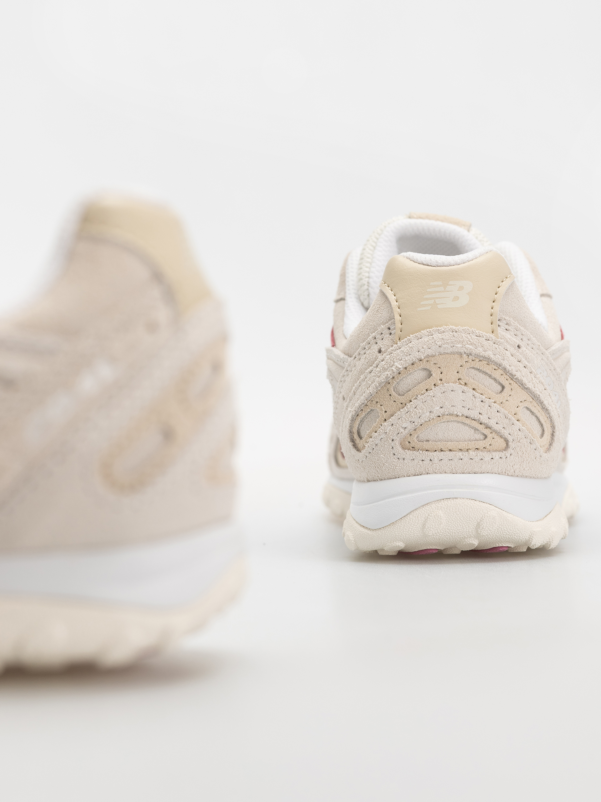 Boty New Balance 204L (sea salt/bone/pink eraser)