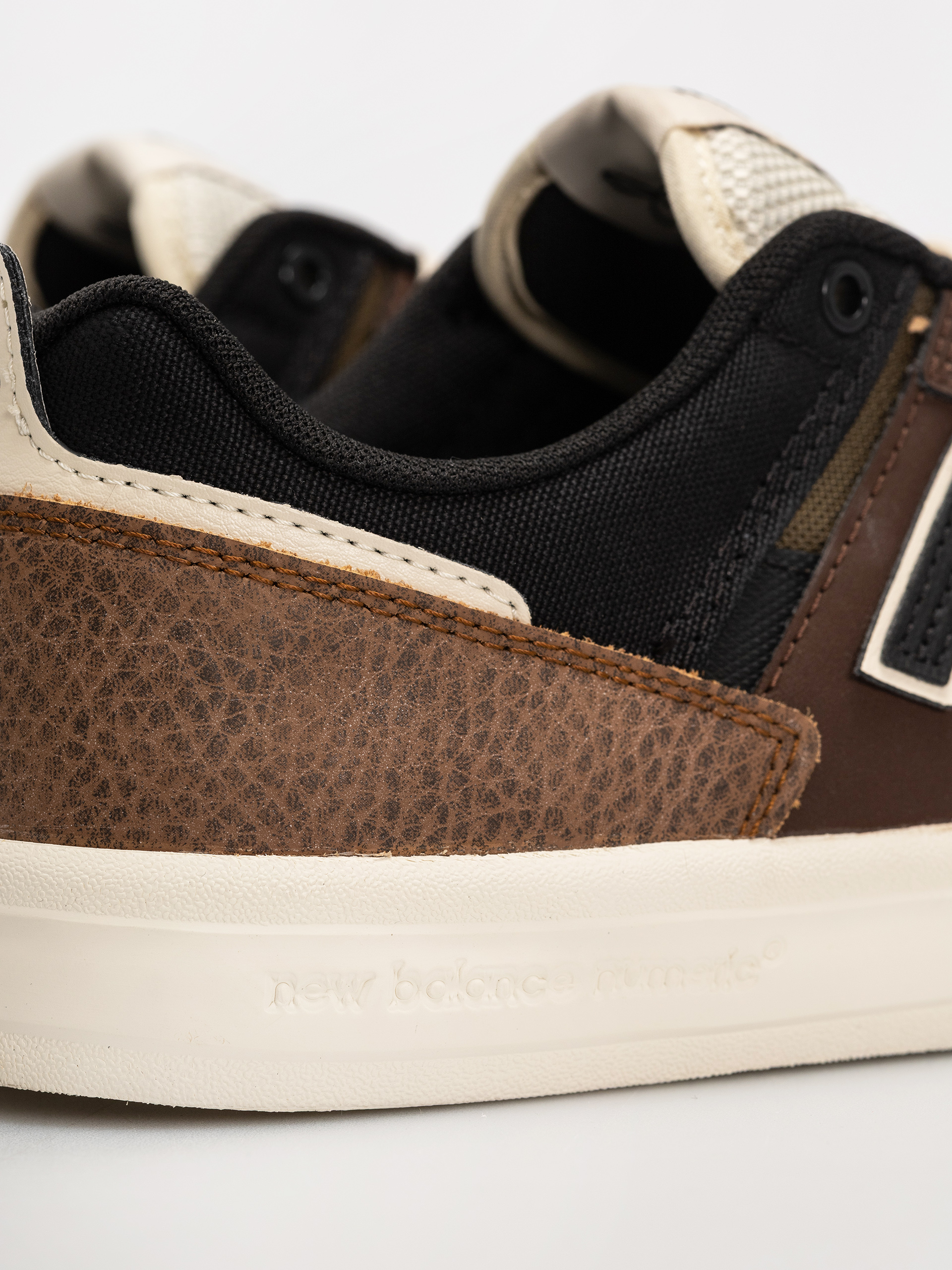 Boty New Balance 306 (pumpernickel/black)