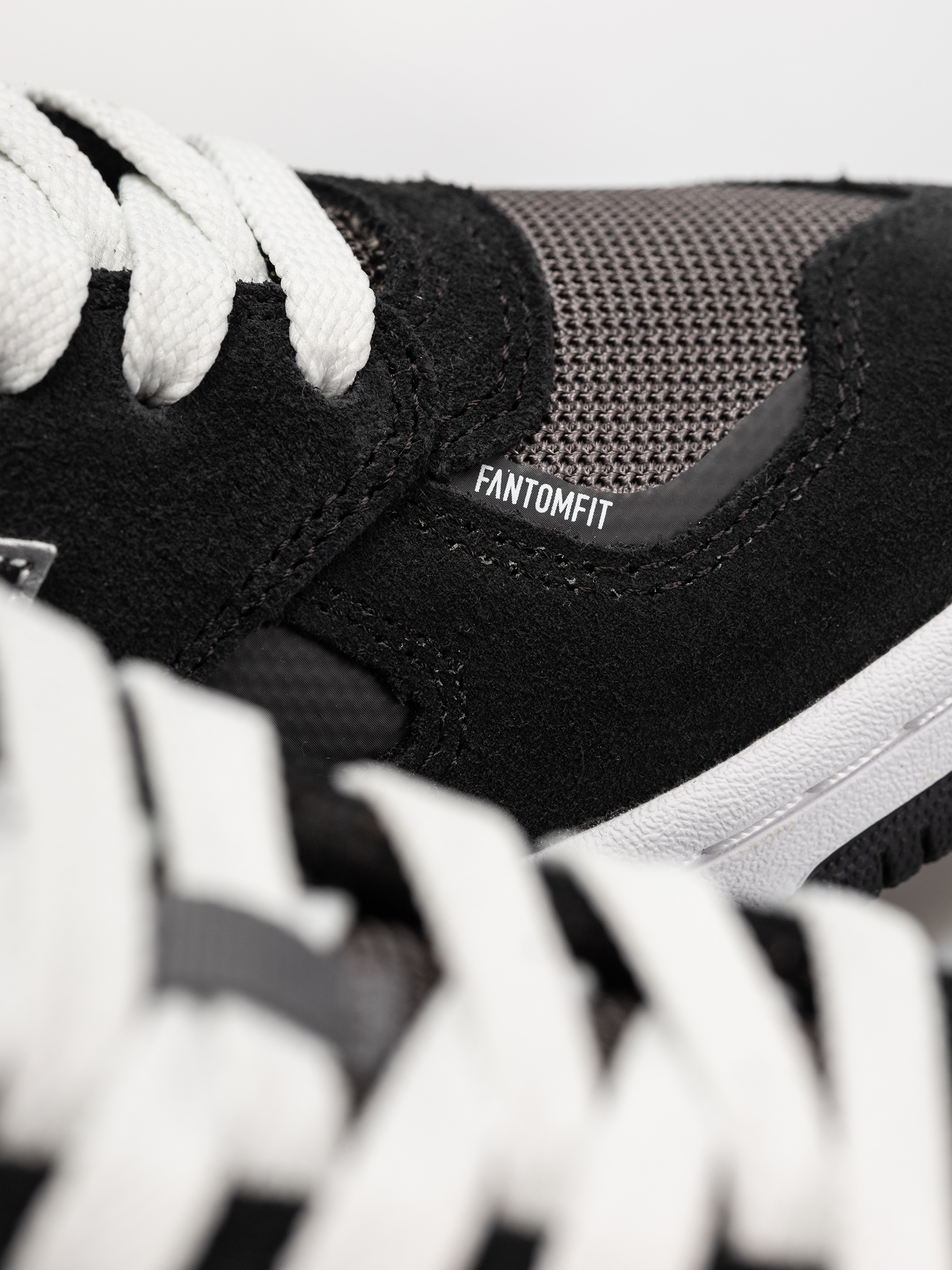 Boty New Balance 600 (black/castlerock)