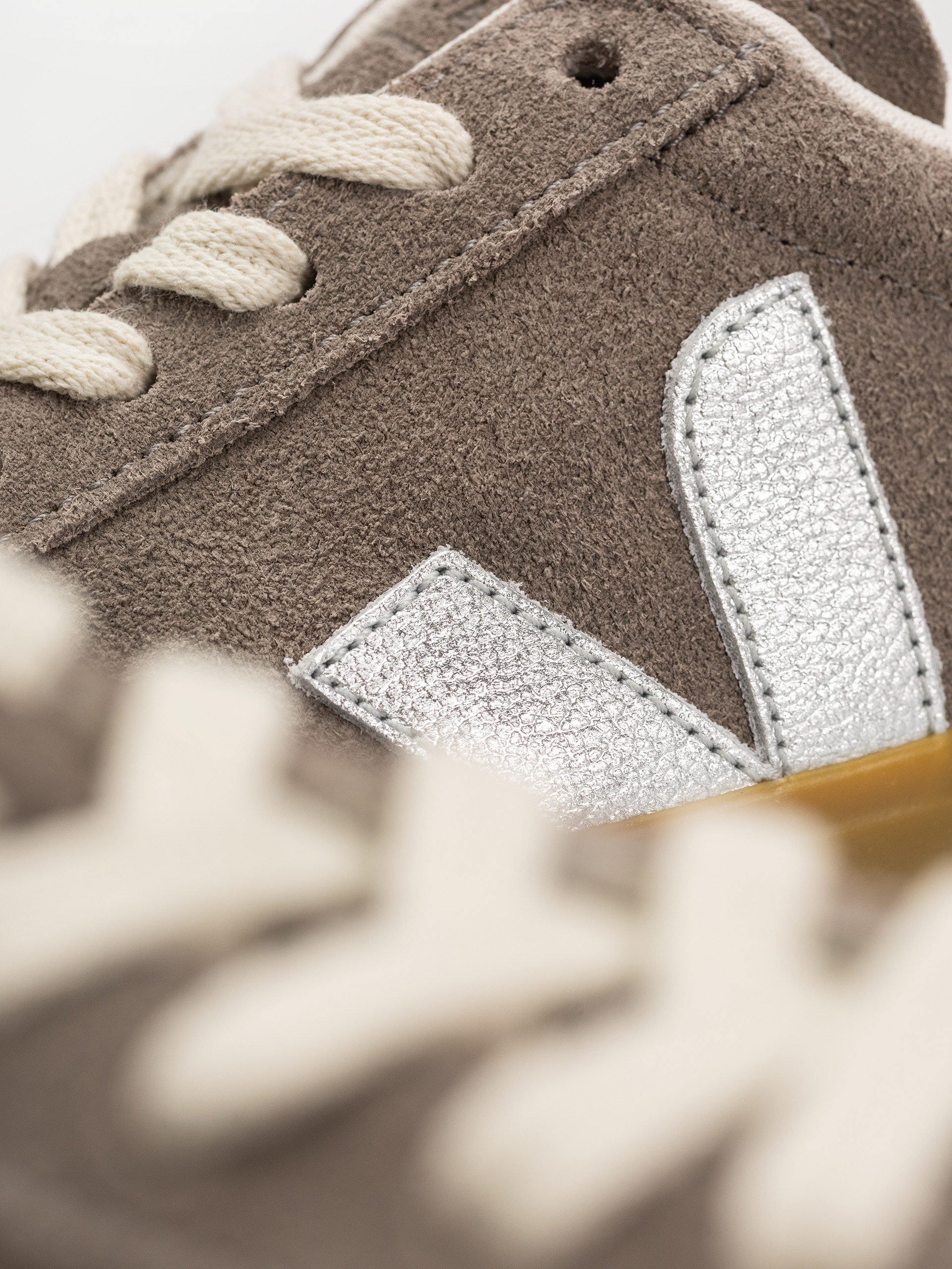 Boty Veja Campo Wmn (moonrock silver natural)