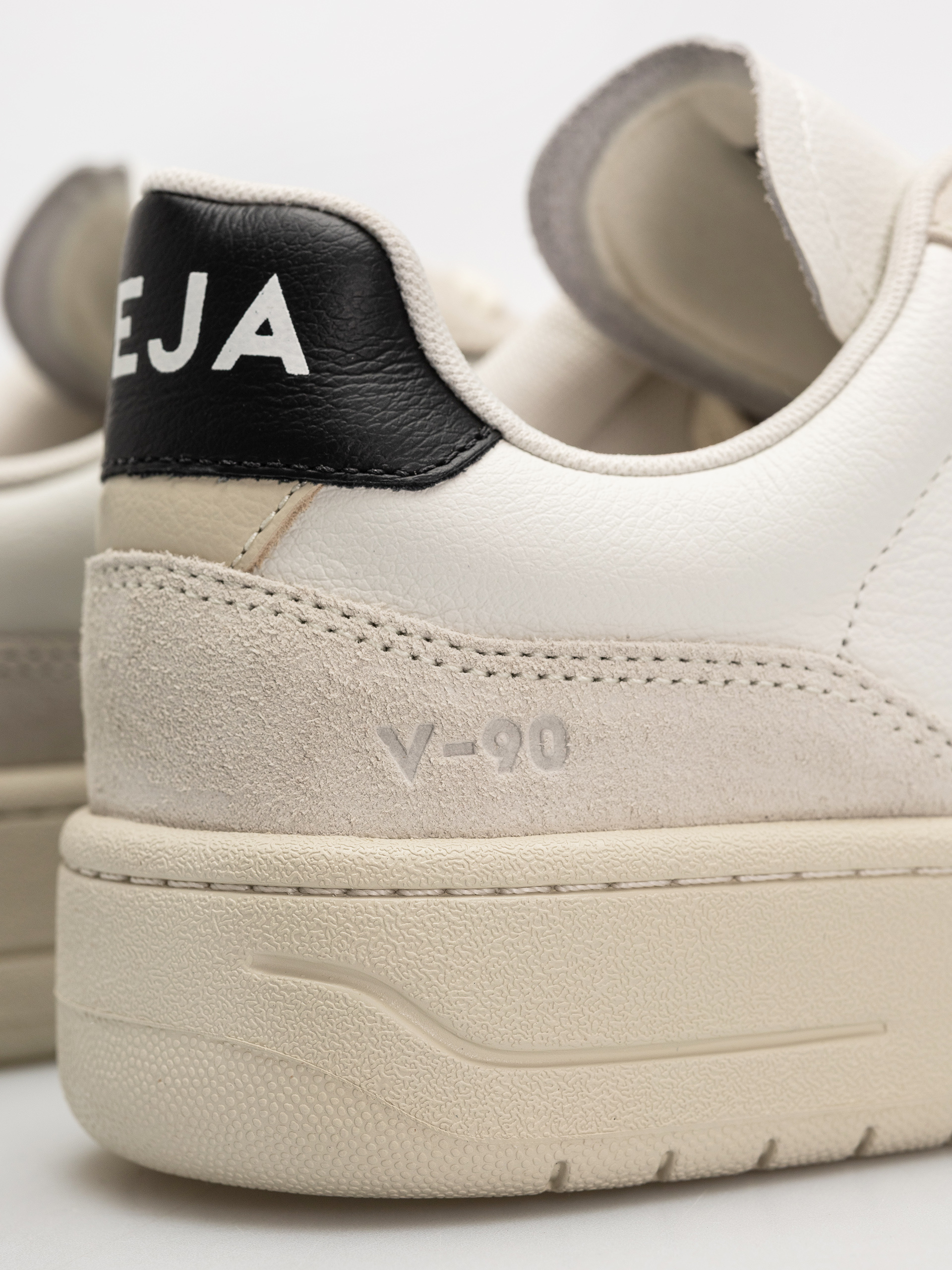 Boty Veja V 90 (white black)