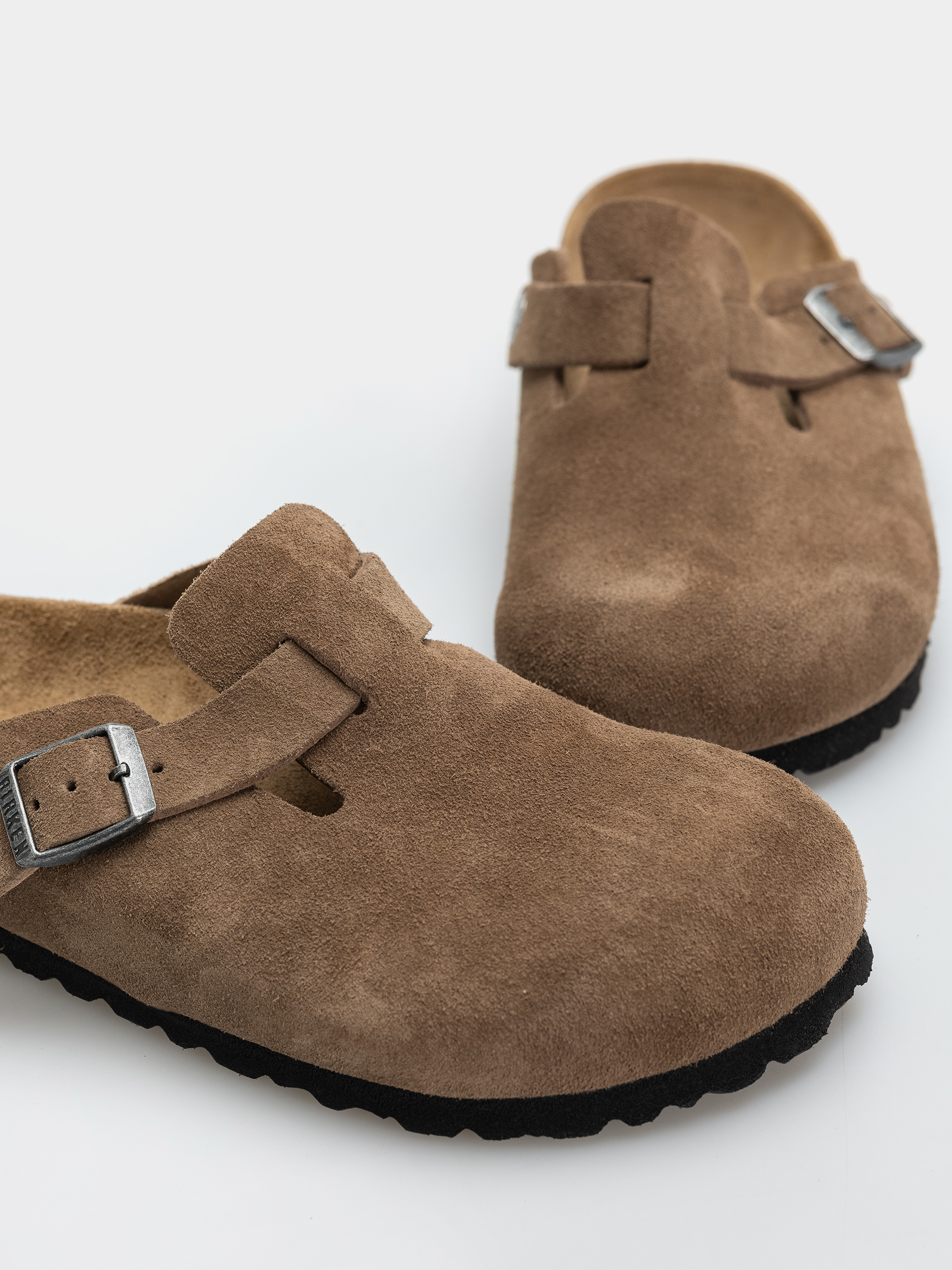 Plážovky Birkenstock Boston Suede Leather Narrow (dark tea)