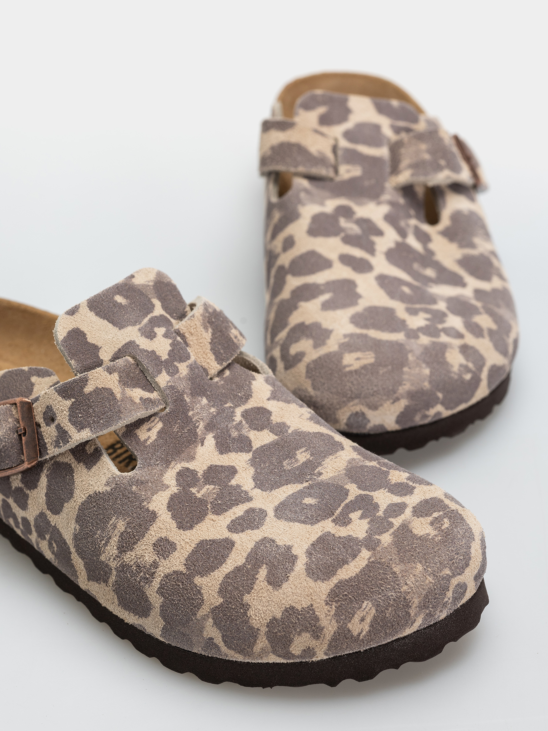 Plážovky Birkenstock Boston Suede Leather Narrow (leo sandcastle)