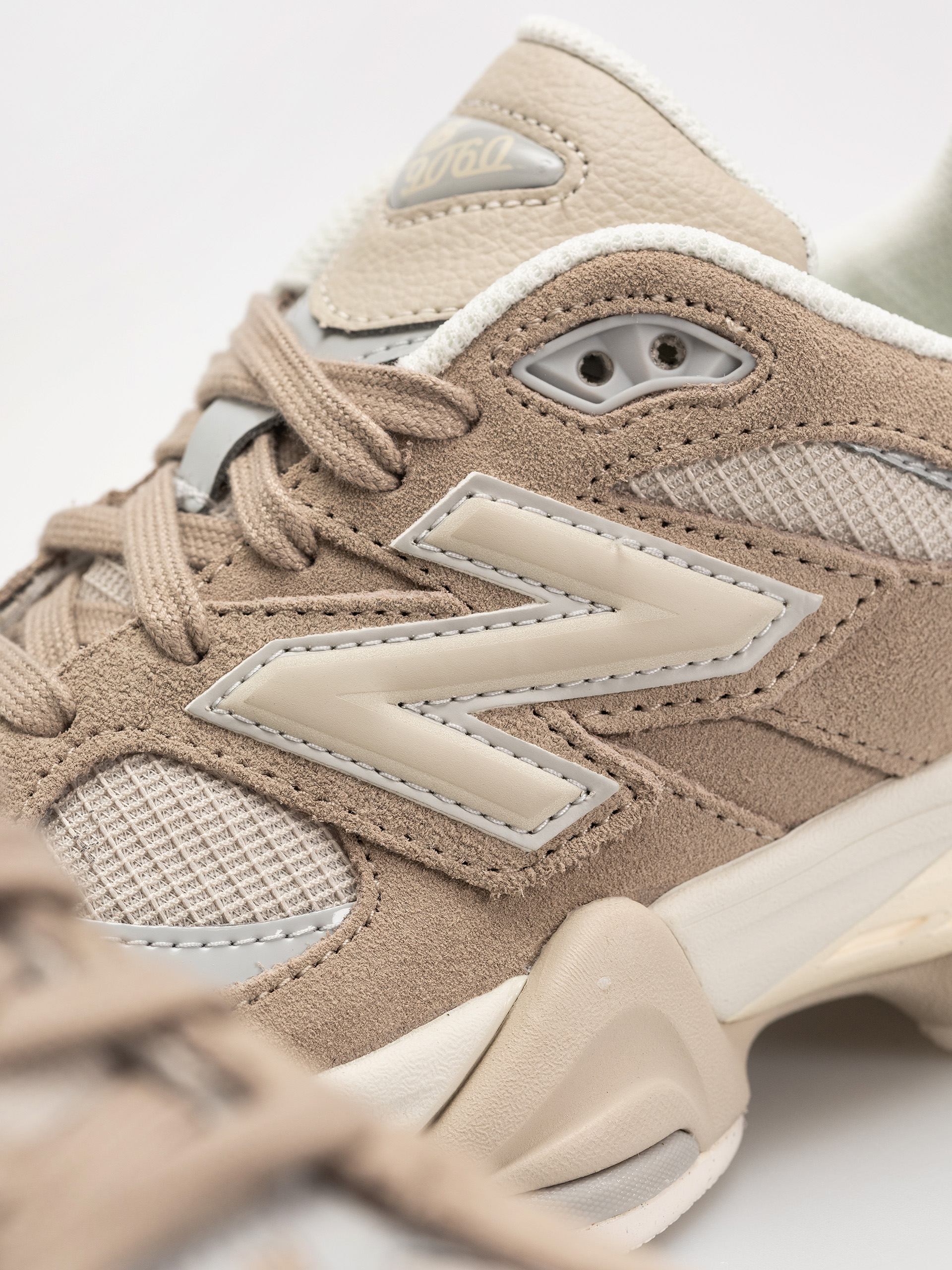 Boty New Balance 9060 (driftwood/timberwolf)