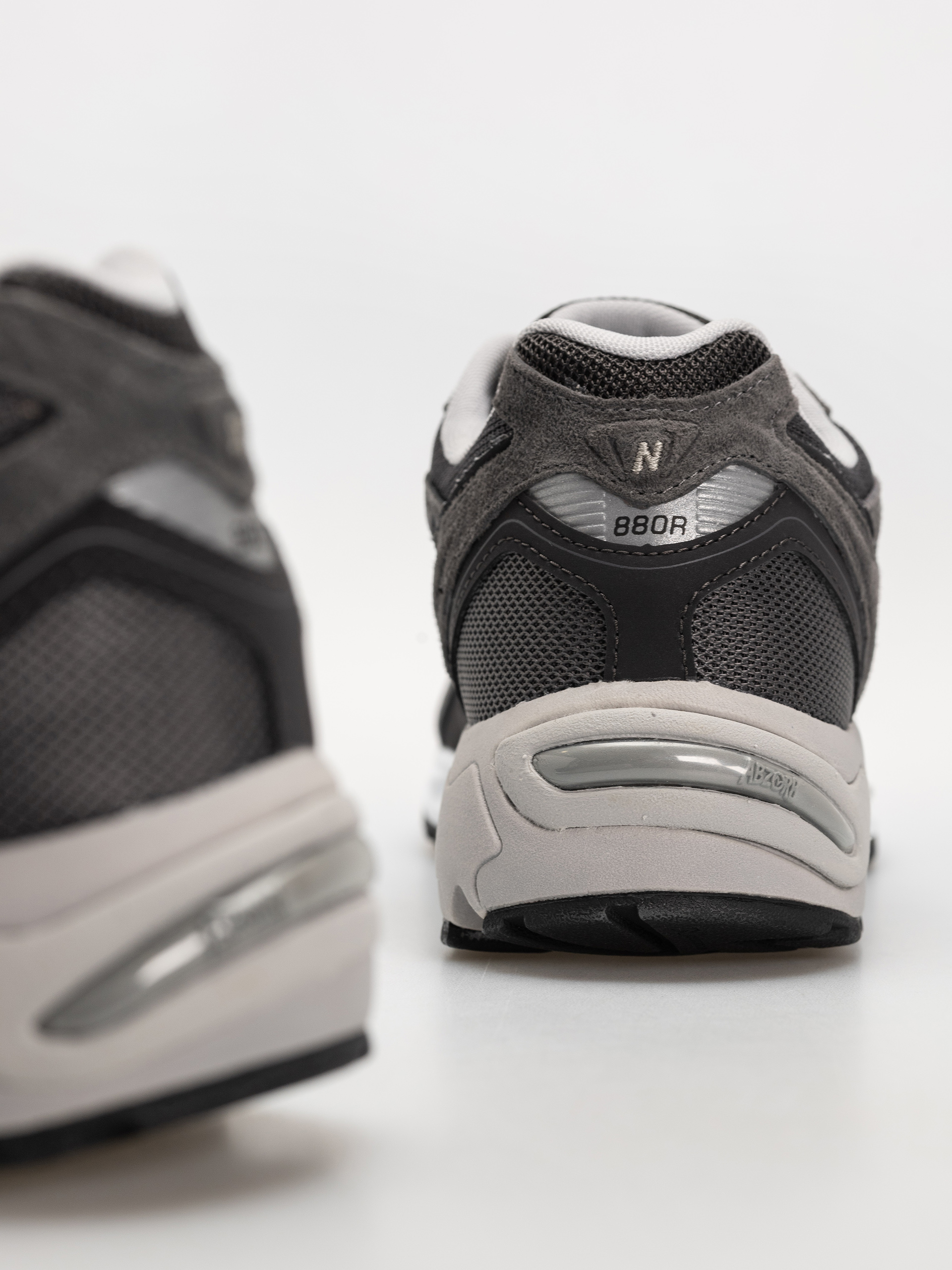 Boty New Balance 880R (slate grey/magnet)