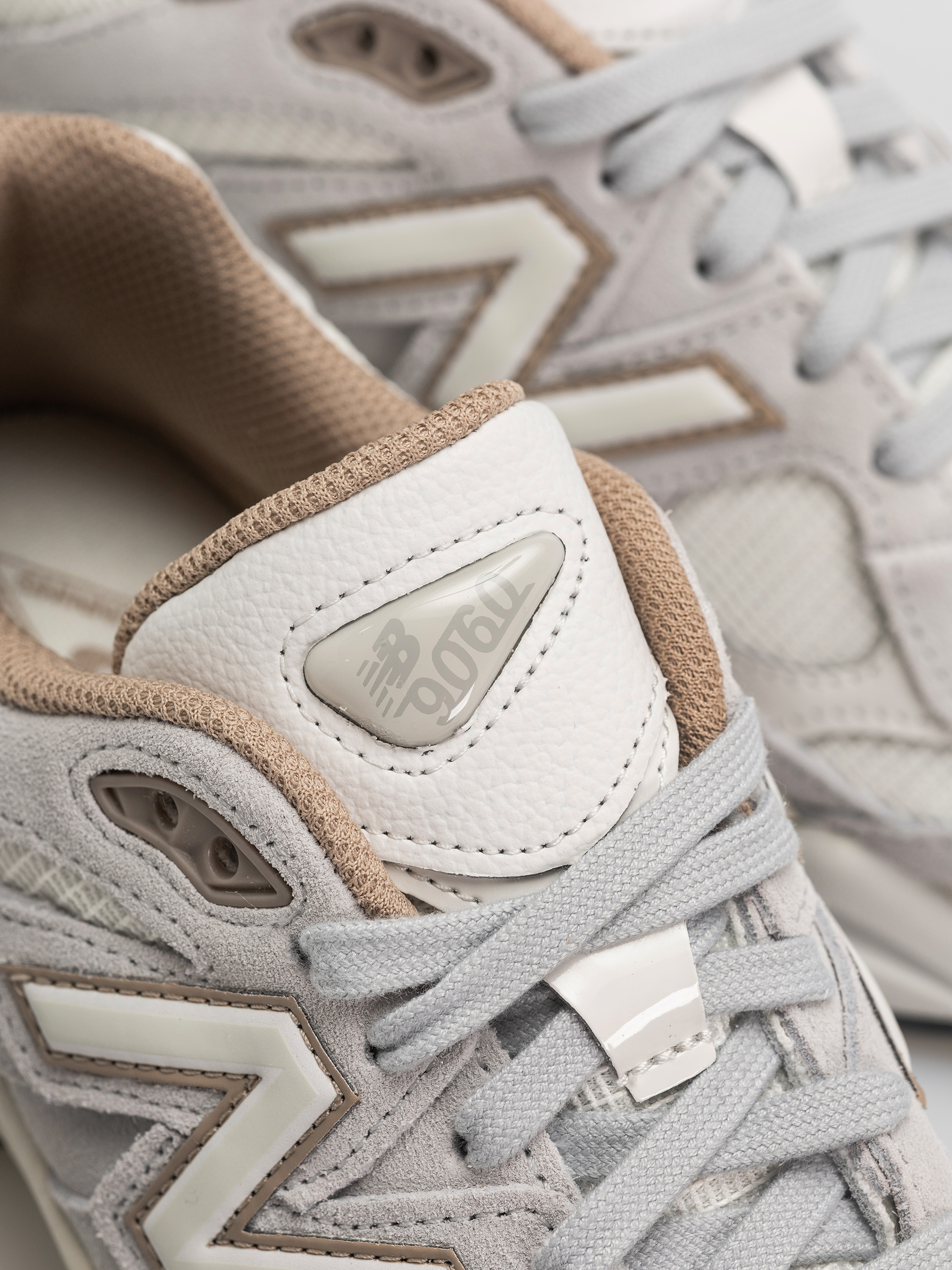Boty New Balance 9060 (driftwood/sea salt)
