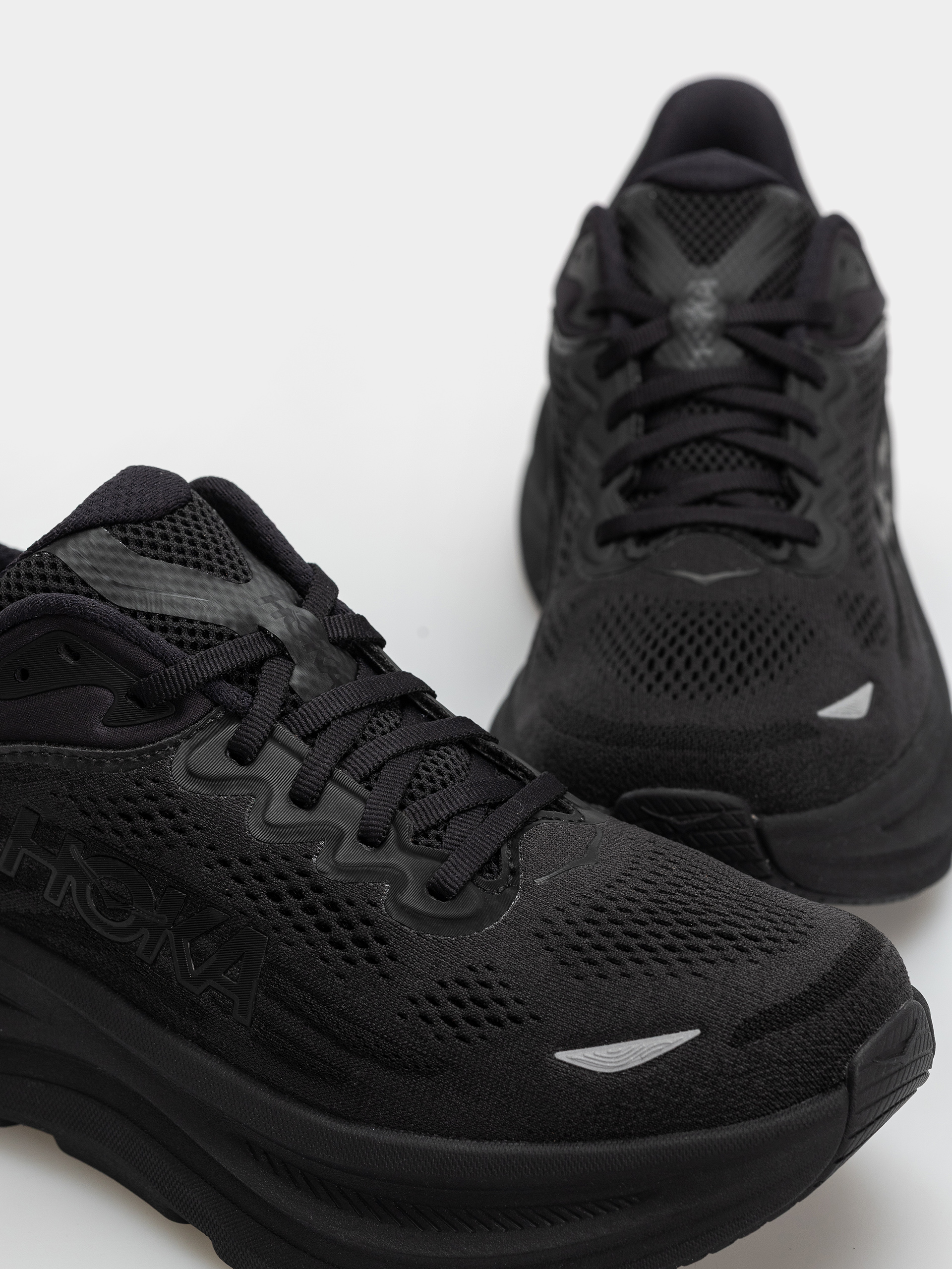 Boty Hoka Bondi 9 (black/black)