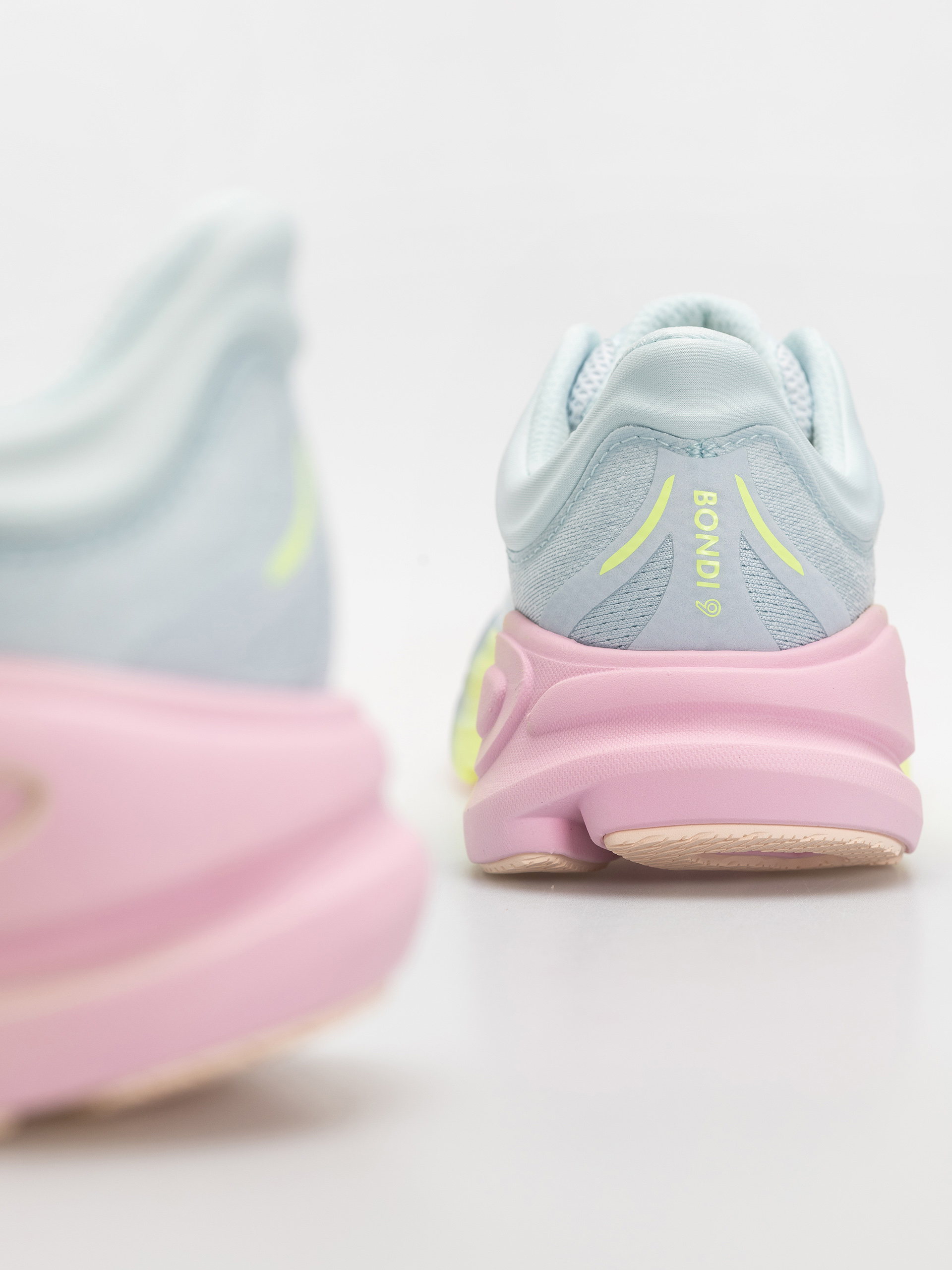 Boty Hoka Bondi 9 Wmn (glimmering blue/overcast)